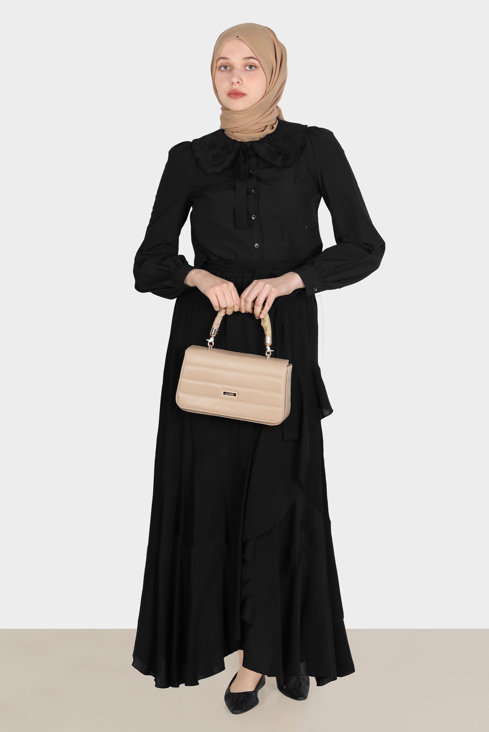 Tesettür giyim SİYAH NAKIŞLI YAKA DETAYLI PAMUKLU BLUZ 42722 