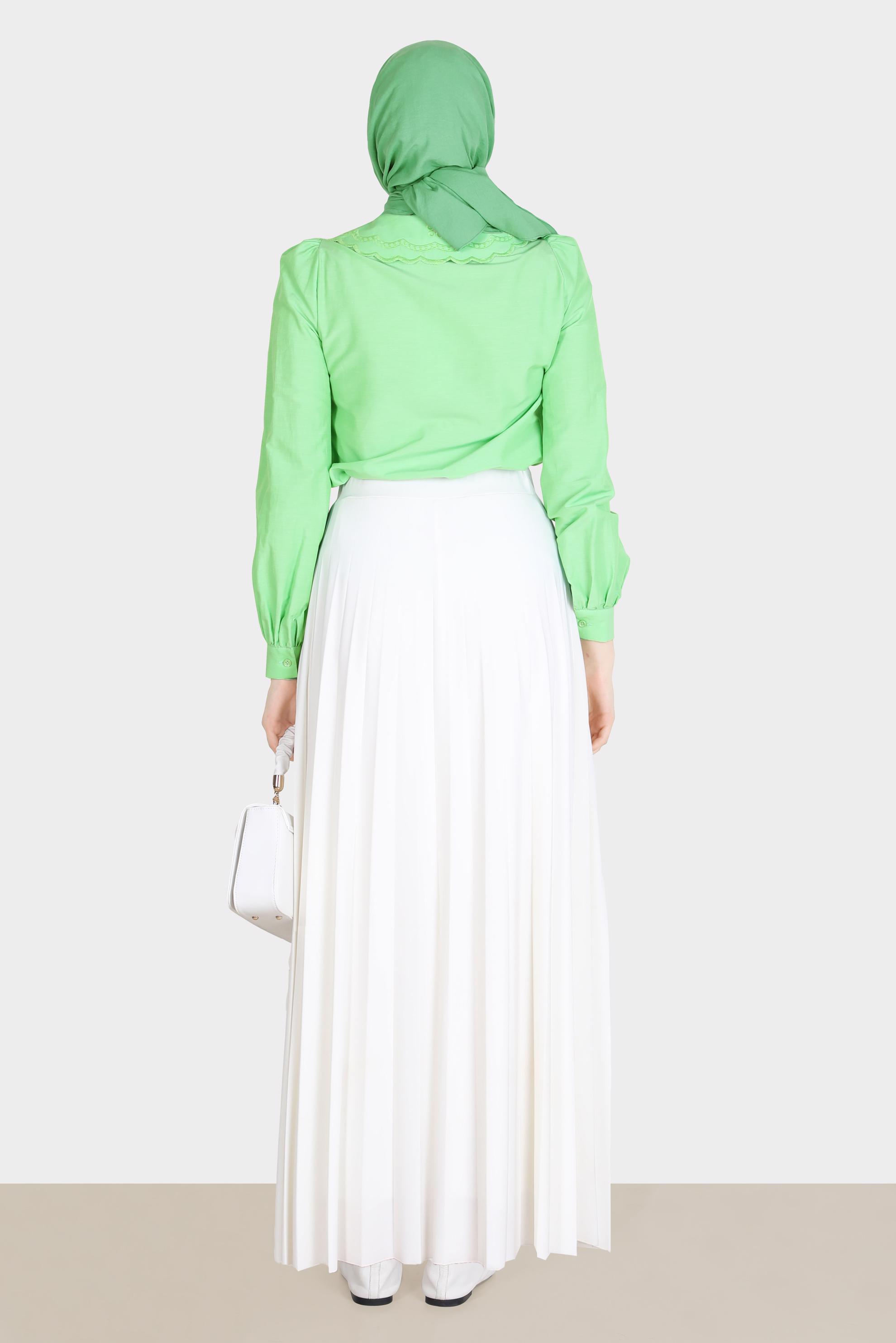 Tesettür giyim YEŞİL NAKIŞLI YAKA DETAYLI PAMUKLU BLUZ 42722 