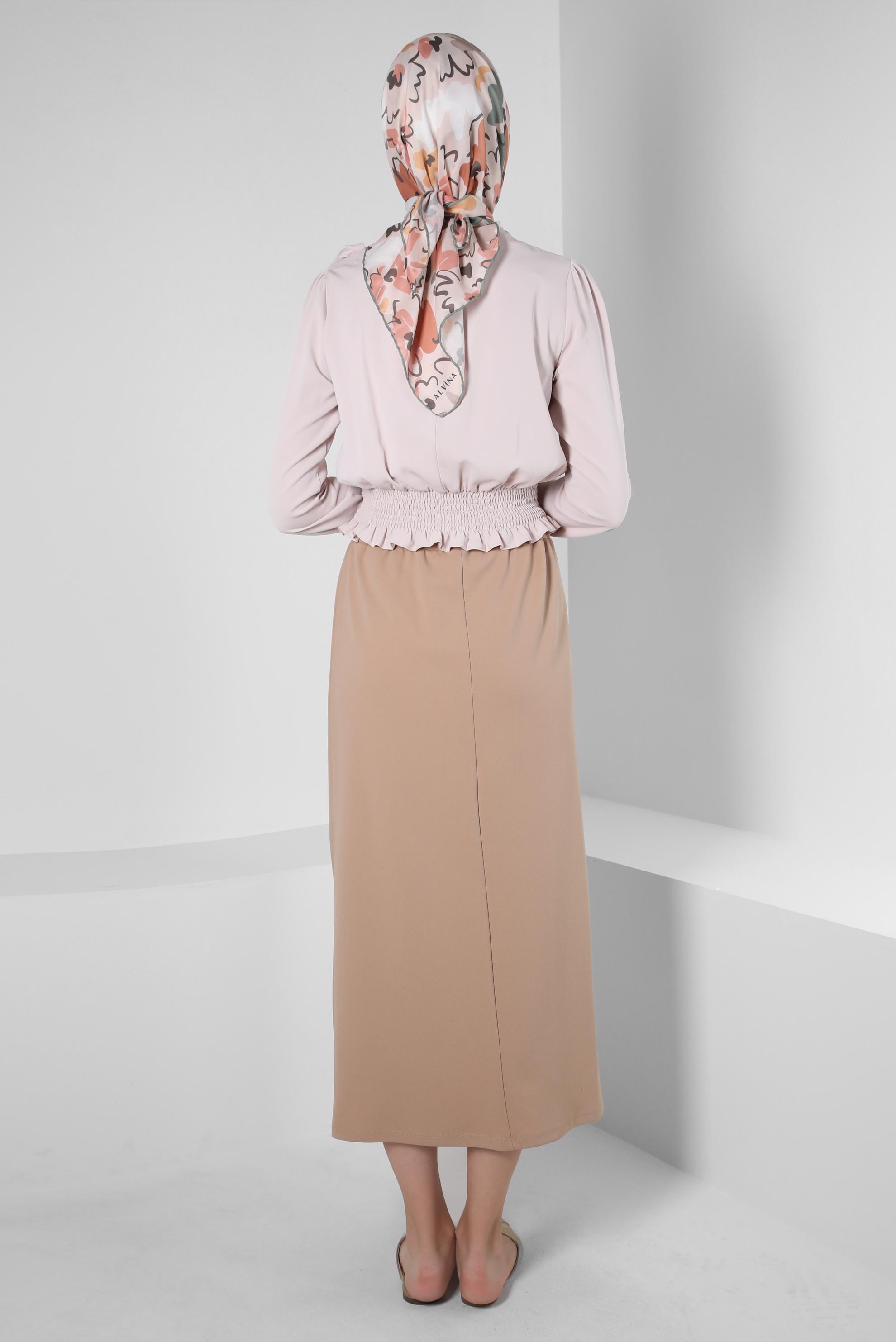 Tesettür giyim BEJ BELİ LASTİKLİ FİYONK DETAYLI BLUZ 42755	