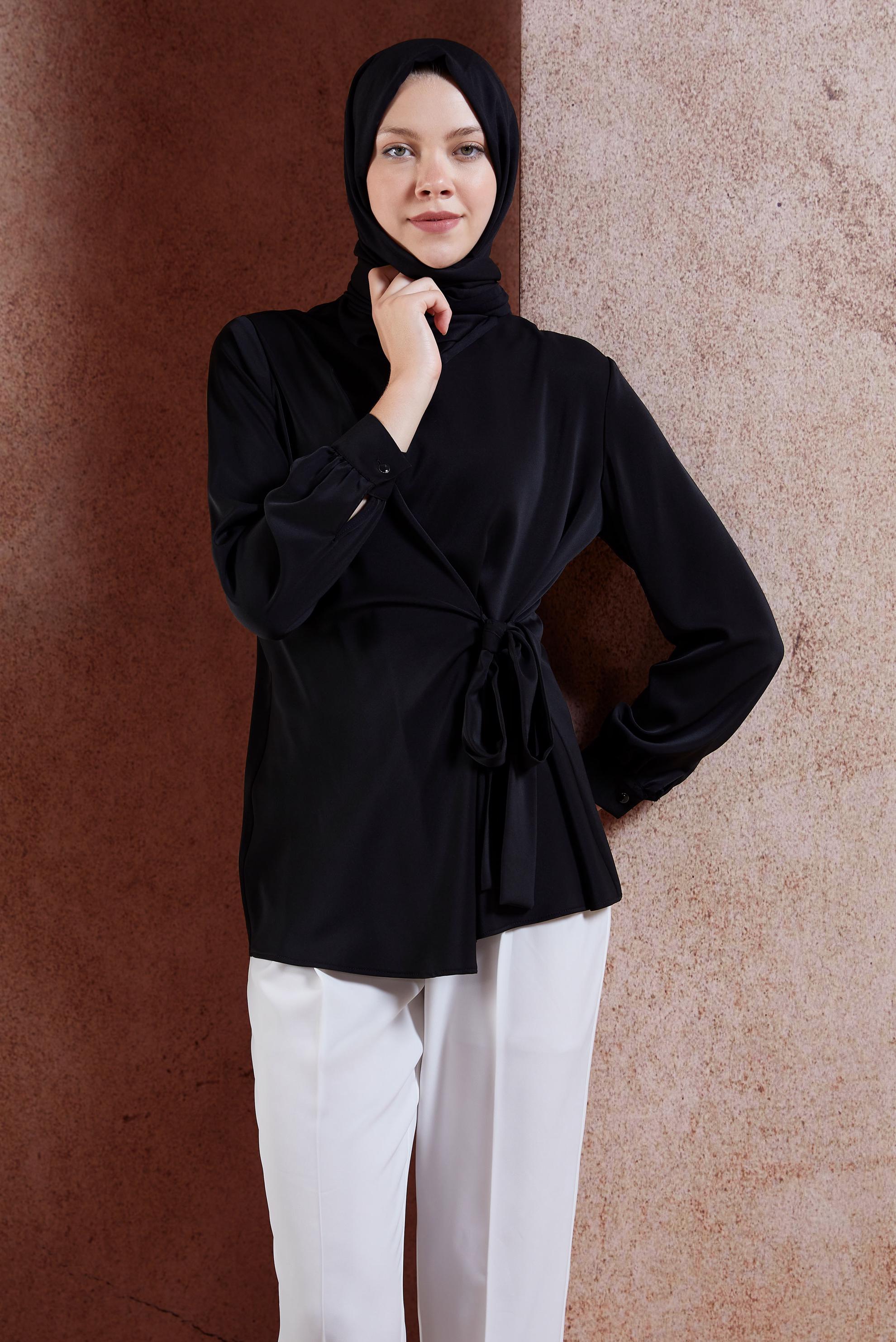 Tesettür giyim SİYAH YANDAN BAĞLAMALI BLUZ 42757 