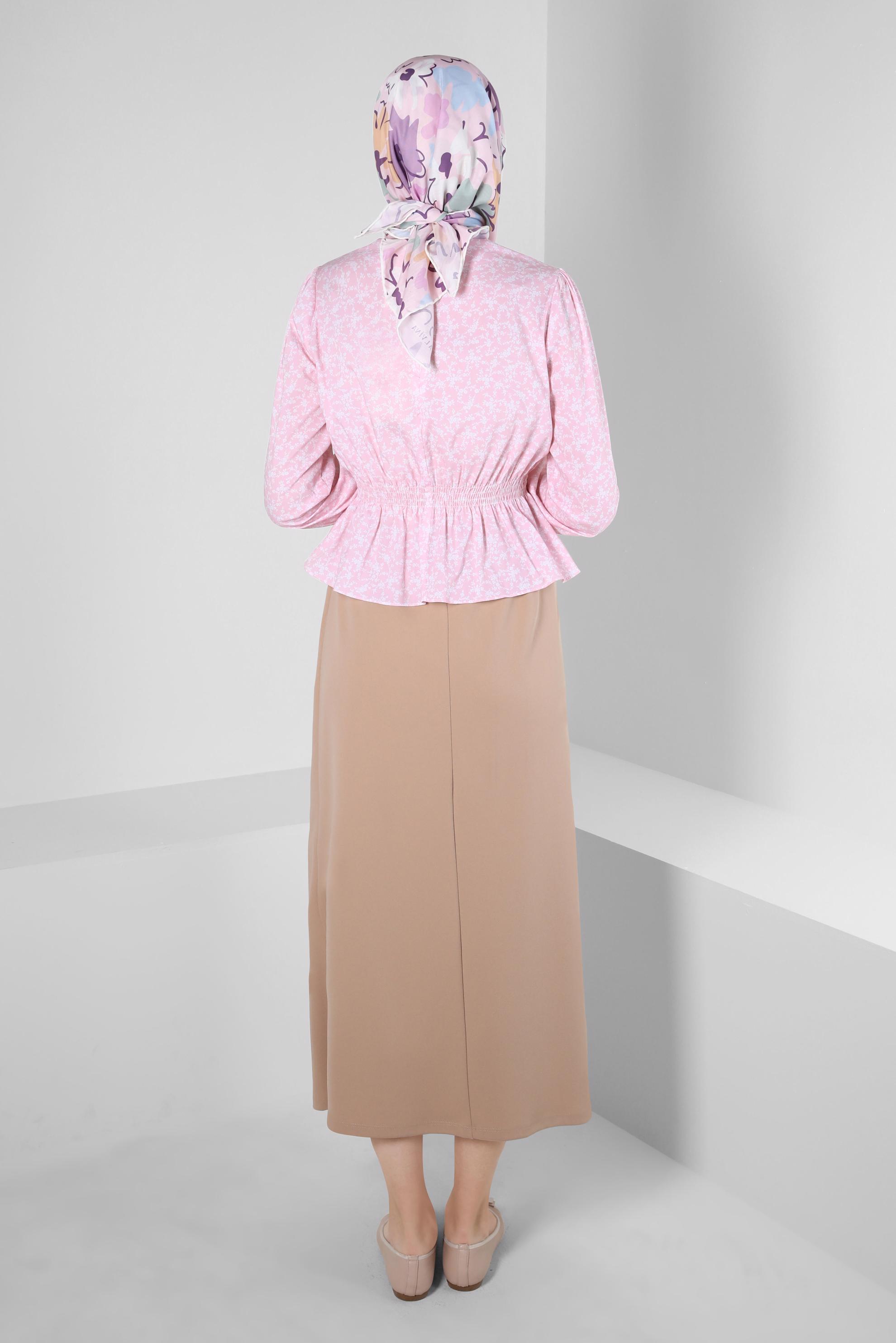 Tesettür giyim PUDRA BELİ VE MANŞETLERİ LASTİKLİ ÇİÇEKLİ BLUZ 42888 