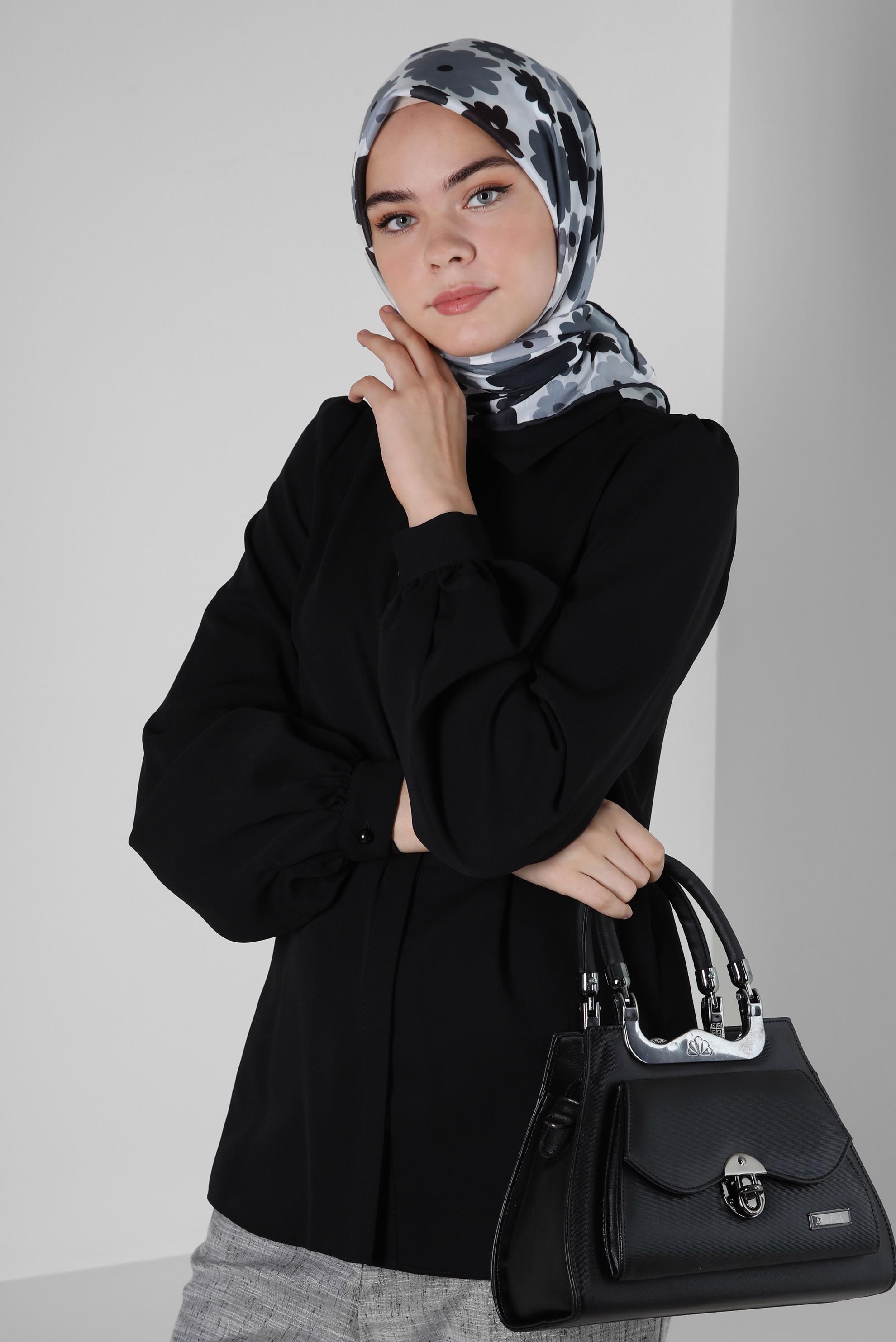 Tesettür giyim SİYAH GİZLİ DÜĞMELİ BLUZ 42926 