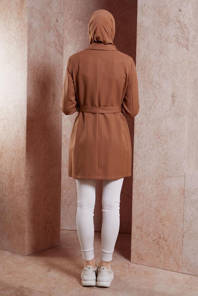 Hijab-Kleidung TABA JACKE MIT KNOPFDETAIL UND GÜRTEL 42812 - ALVİNA