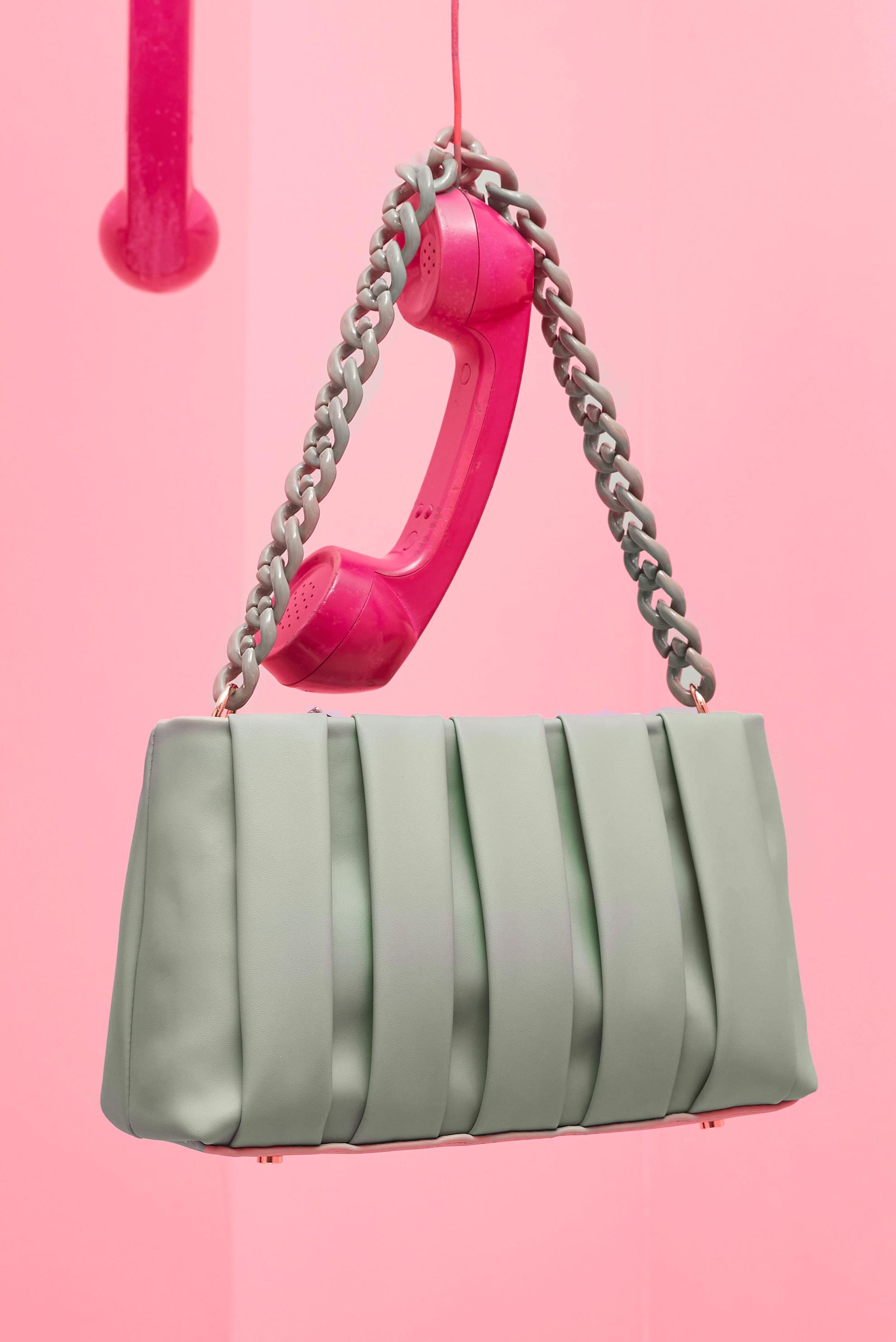 Tesettür giyim YEŞİL ALVİNA PİLE DETAYLI ZİNCİR ASKILI ÇANTA 2047 