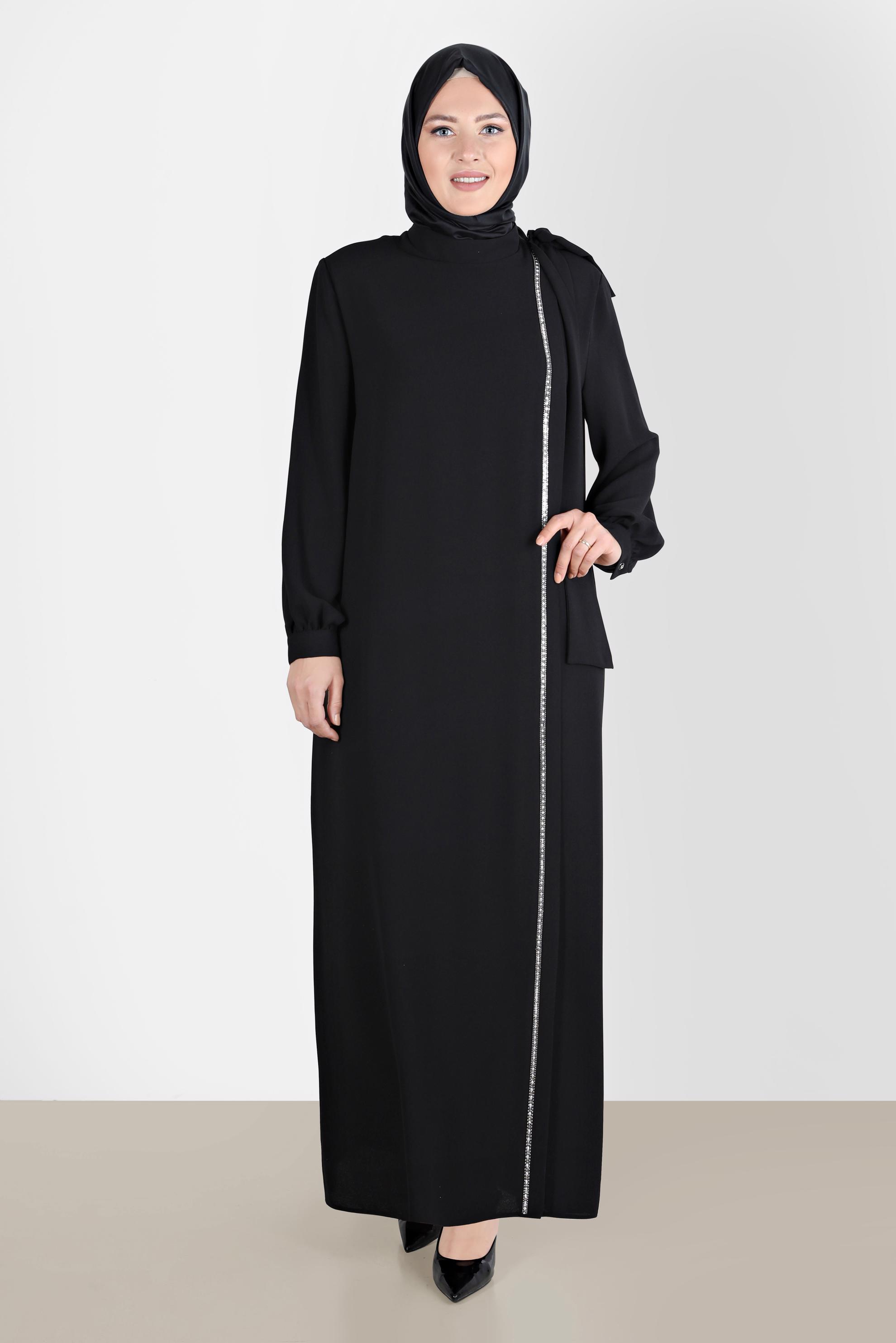 Tesettür giyim SİYAH FİYONK DETAYLI TAŞLI KREP ELBİSE 20234 