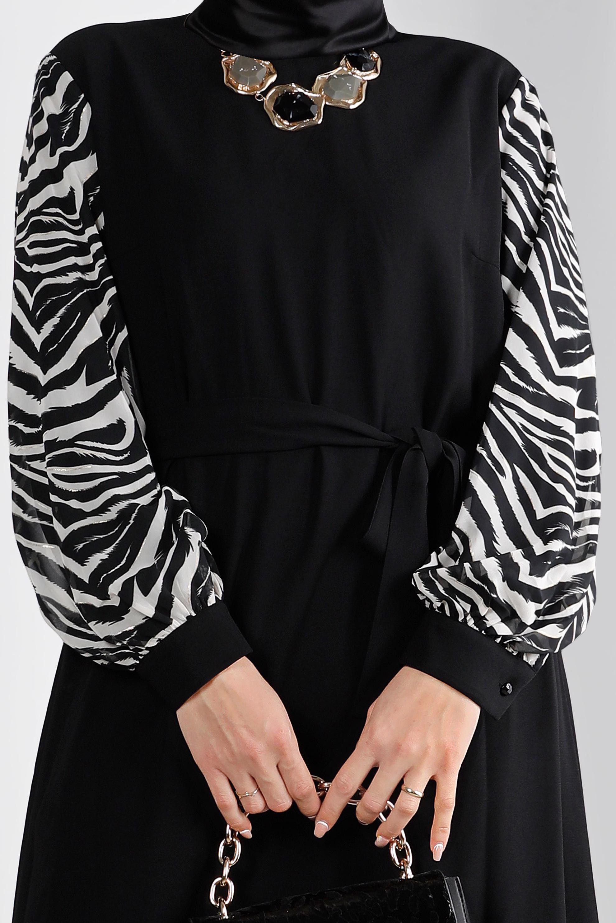 Hijab clothing BLACK BELTED ZİPPERED CREPE DRESS 20253