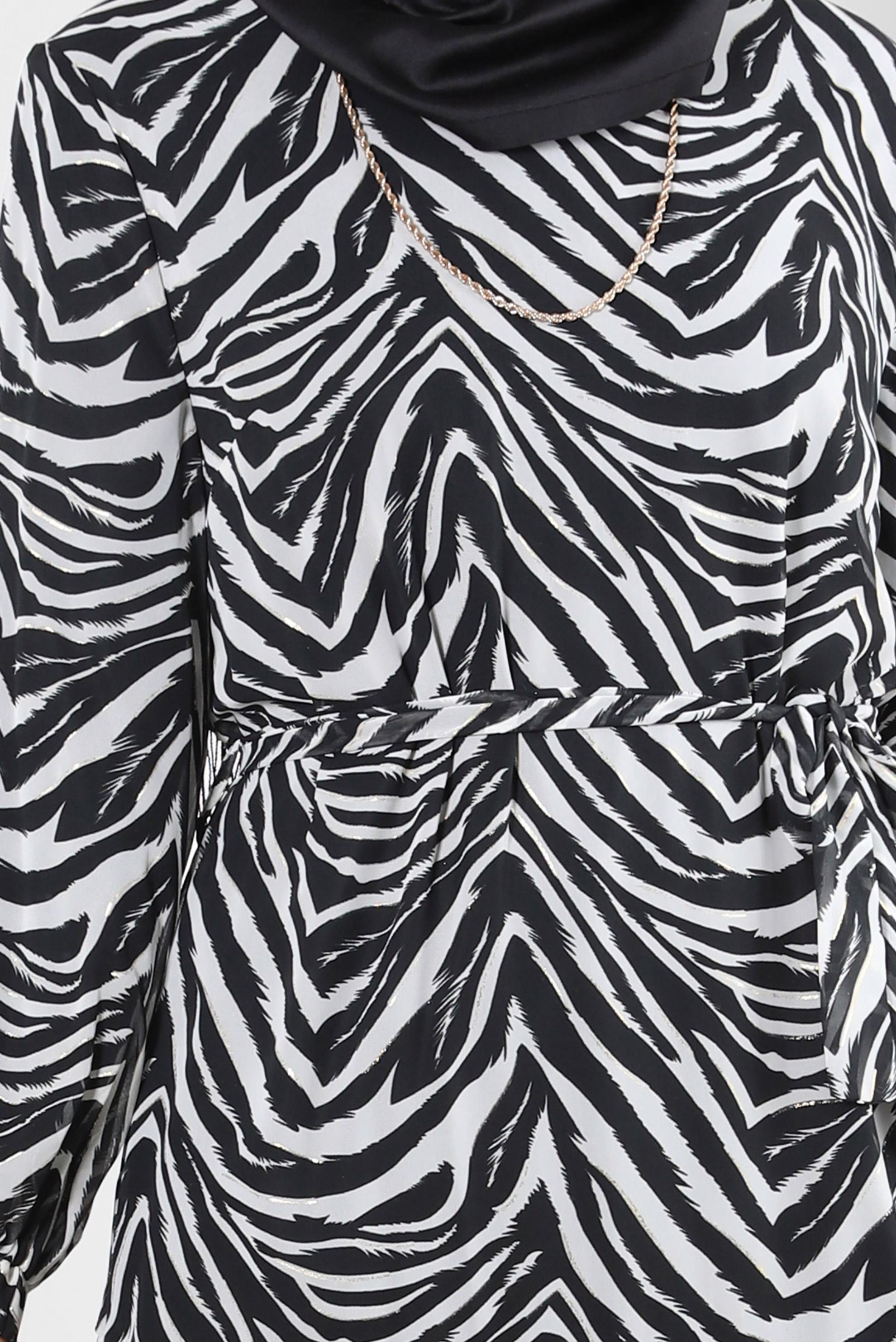 Tesettür giyim SİYAH ZEBRA DESENLİ KUŞAKLI ELBİSE 20254-1