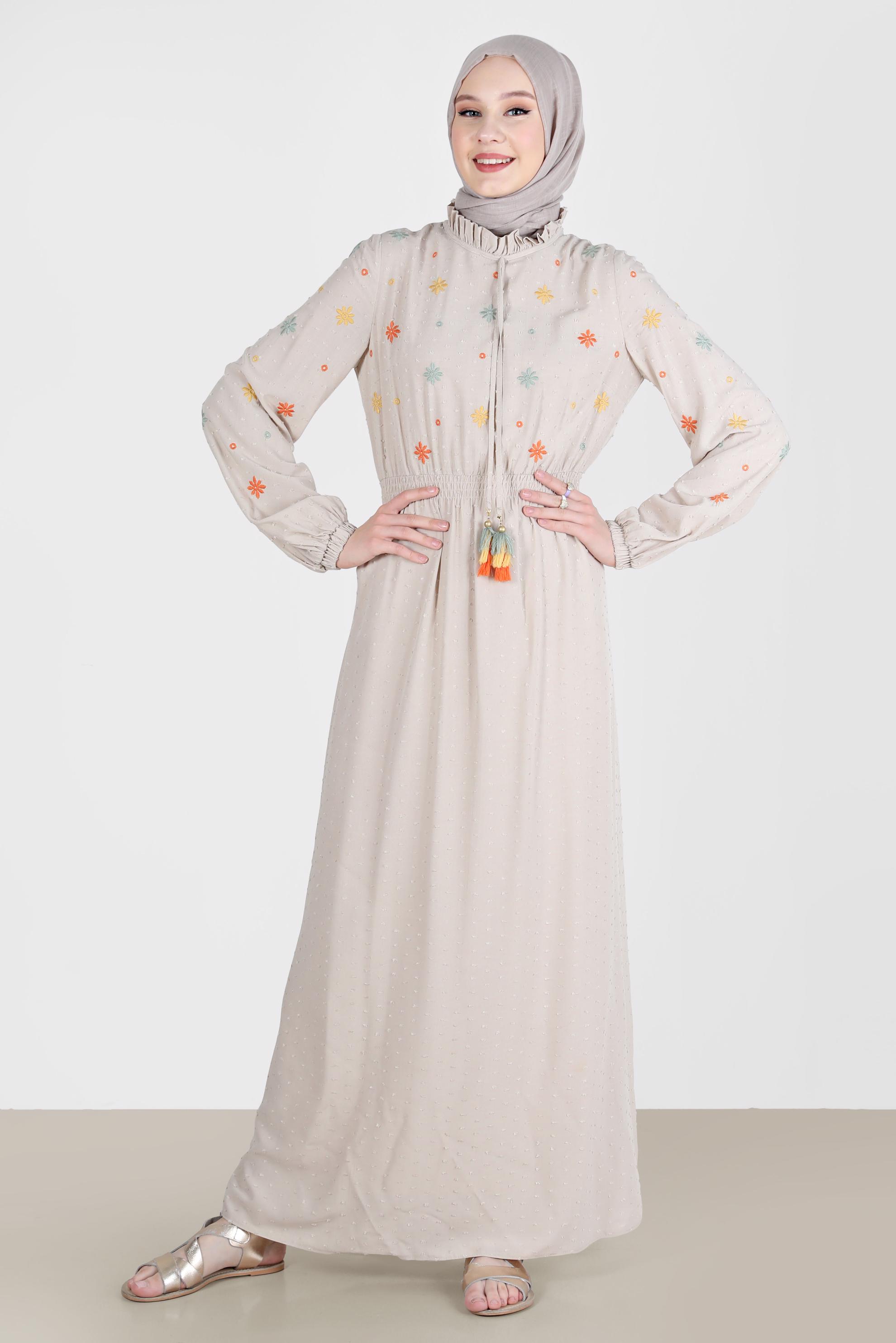 Tesettür giyim BEJ YAKASI FIRFIRLI ÇİÇEK NAKIŞLI ELBİSE 41664 