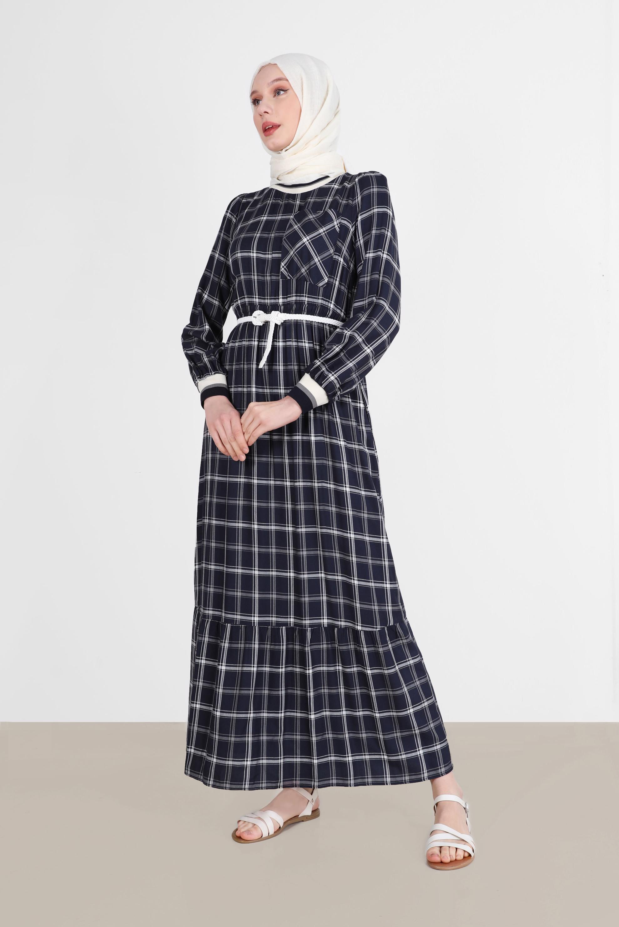 Tesettür giyim LACİVERT KEMERLİ EKOSE ELBİSE 41764 