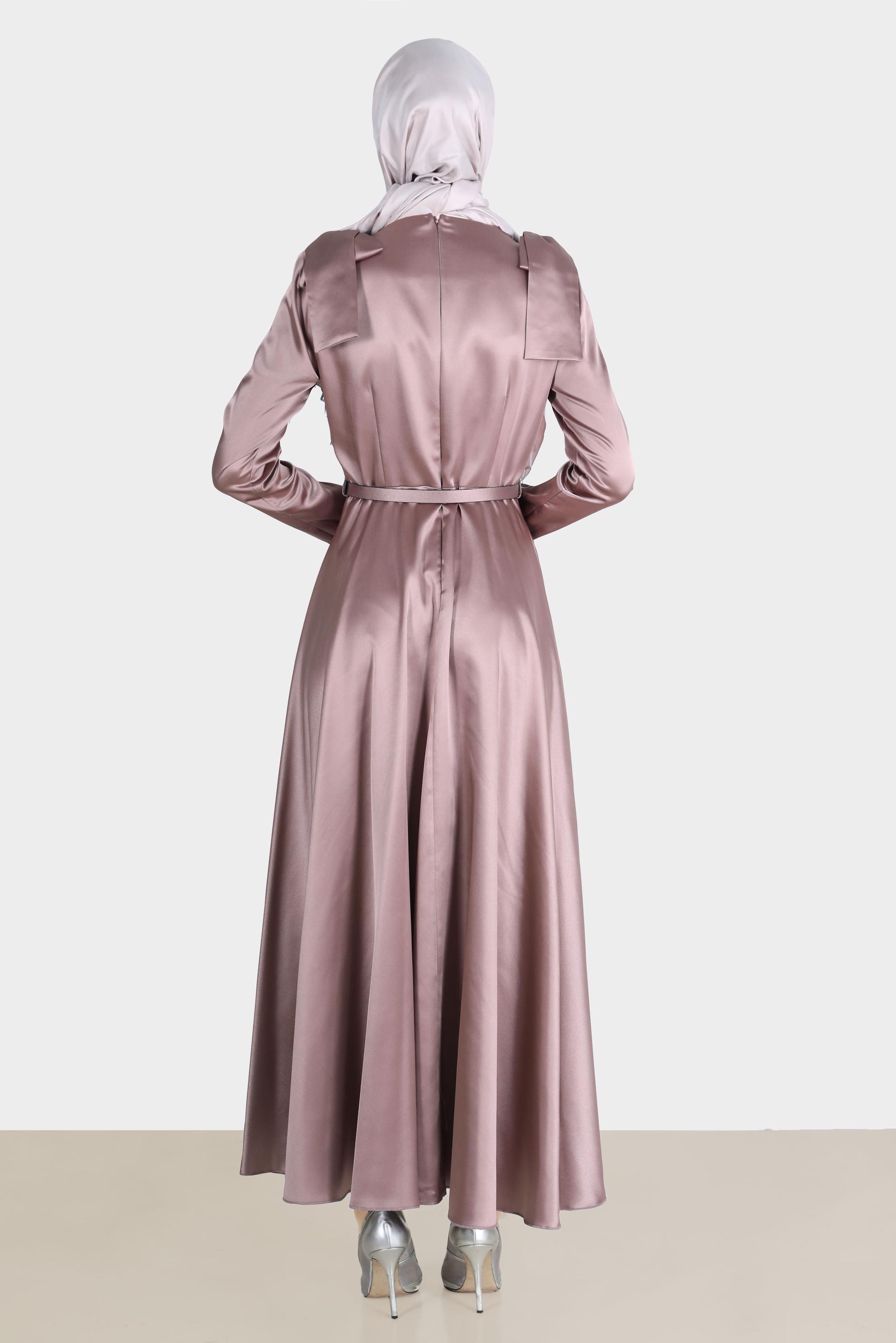 Tesettür giyim PUDRA OMUZLARI FİYONK DETAYLI ELBİSE 42418 