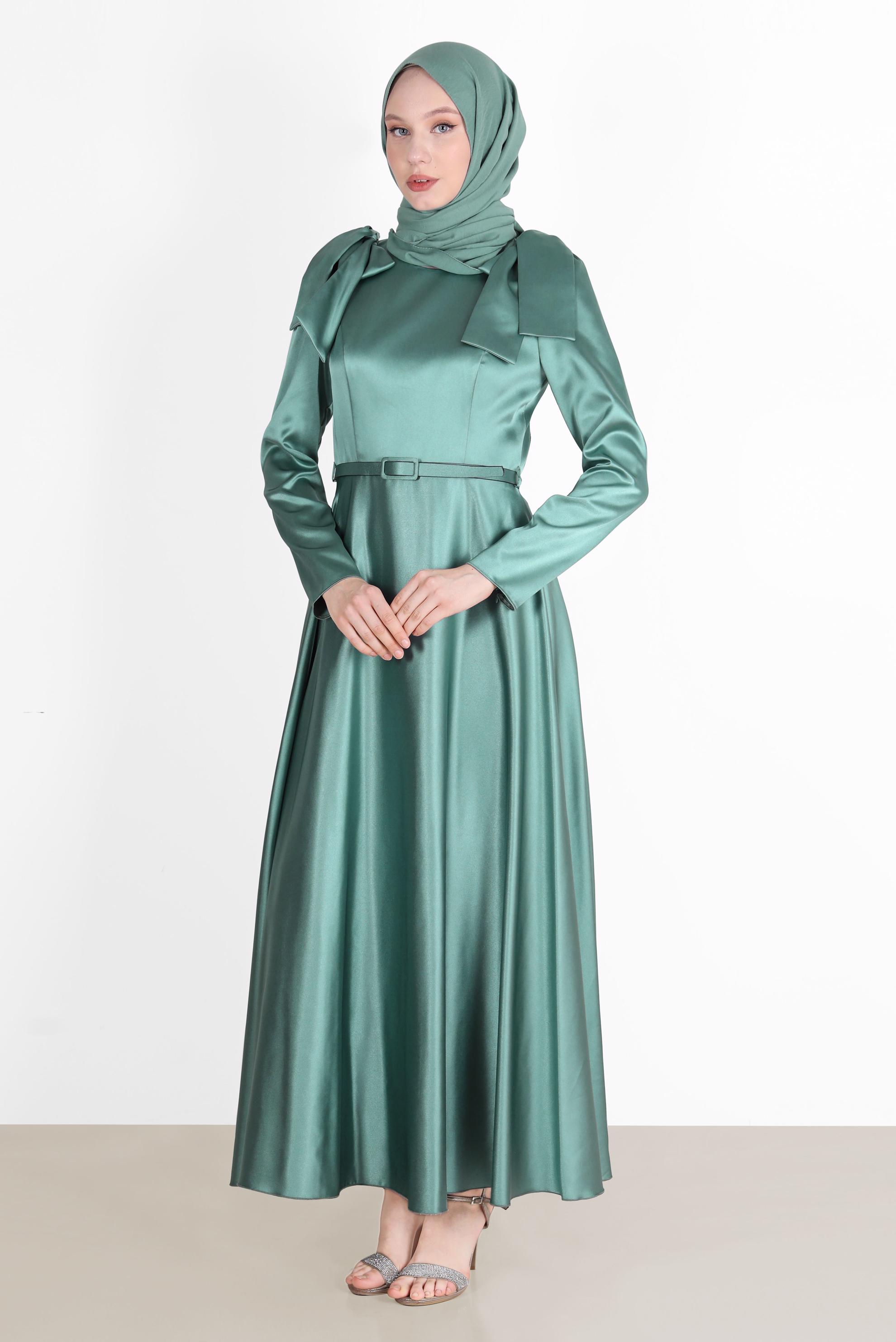 Tesettür giyim YEŞİL OMUZLARI FİYONK DETAYLI ELBİSE 42418 