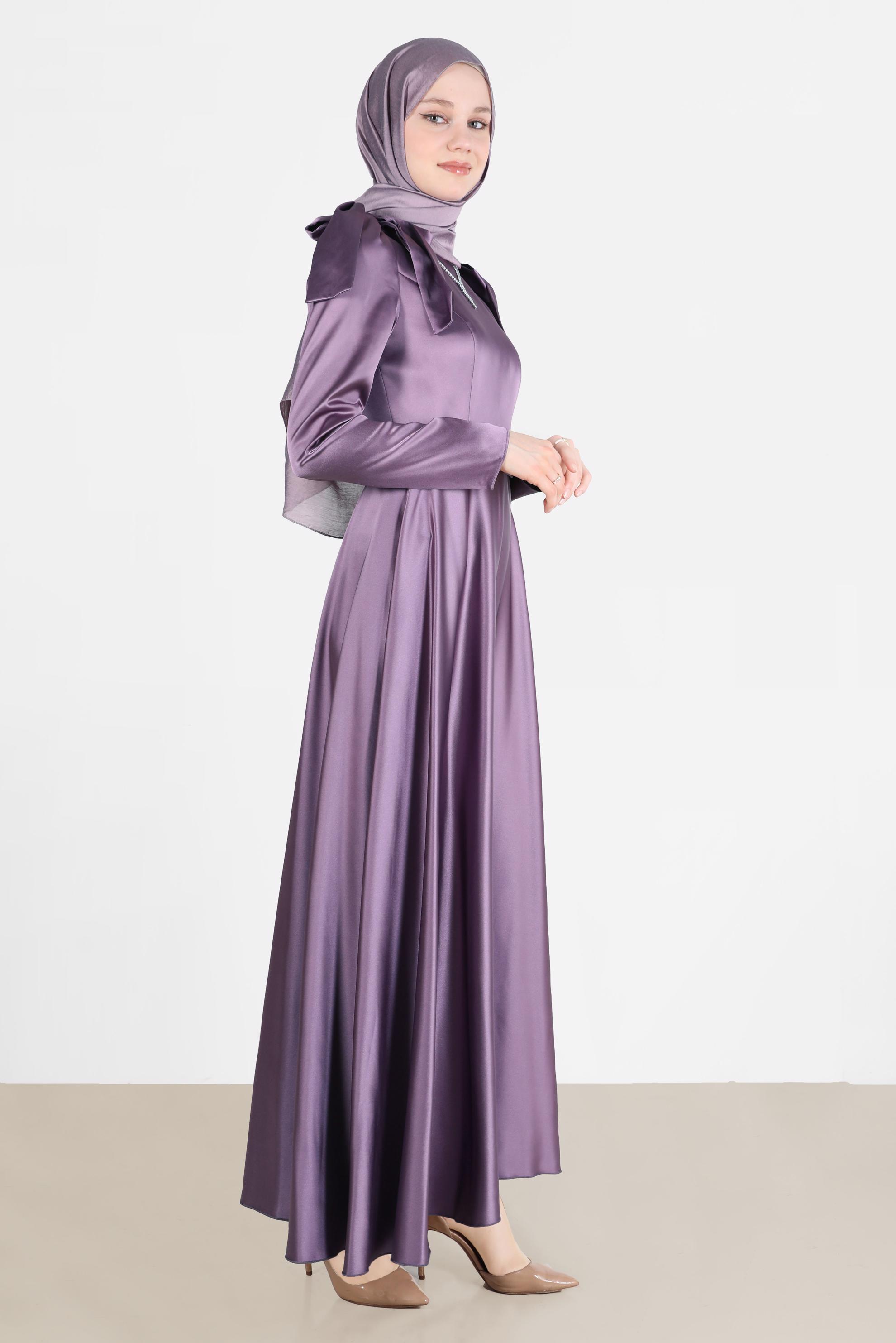 Tesettür giyim MOR OMUZLARI FİYONK DETAYLI ELBİSE 42418 