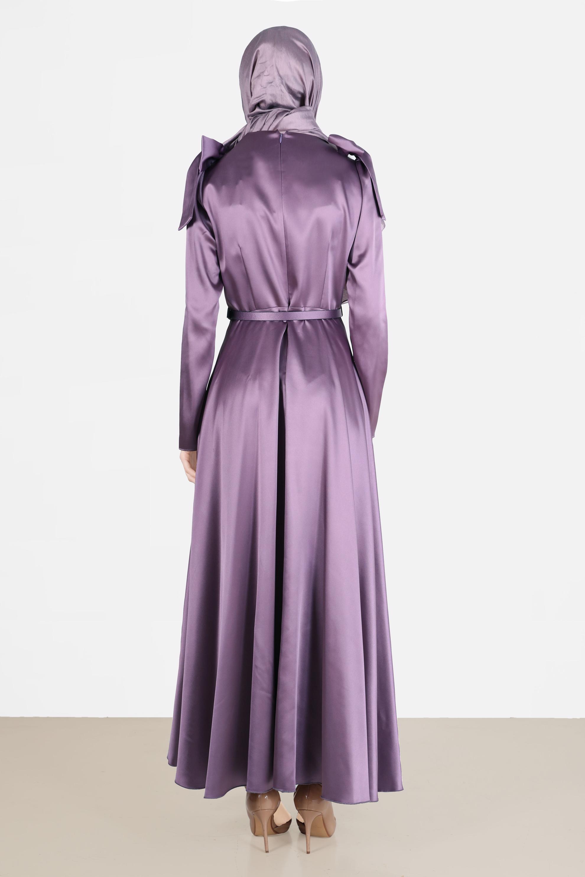 Tesettür giyim MOR OMUZLARI FİYONK DETAYLI ELBİSE 42418 