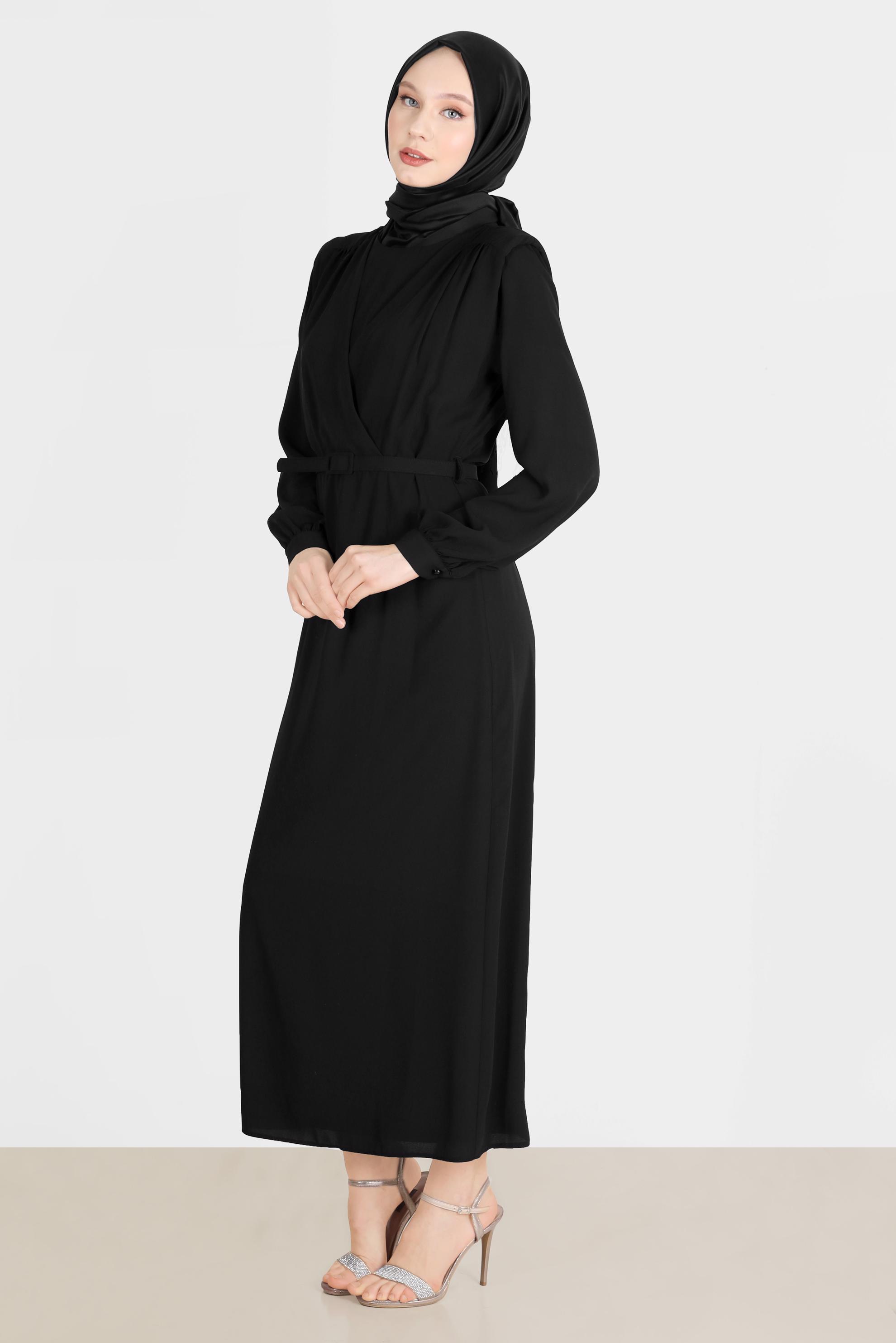 Tesettür giyim SİYAH OMUZLARI BÜZGÜLÜ KEMERLİ ELBİSE 42525 