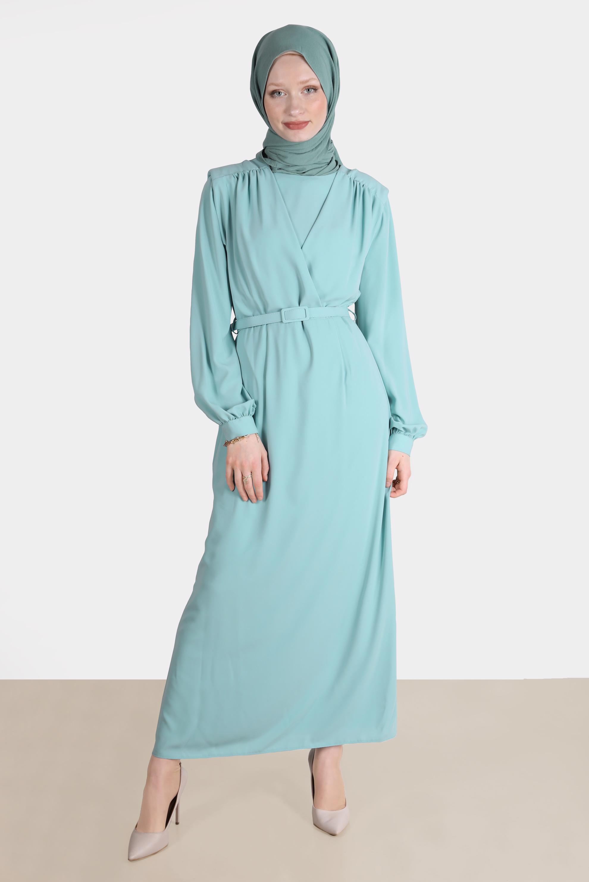 Tesettür giyim MAVİ OMUZLARI BÜZGÜLÜ KEMERLİ ELBİSE 42525 