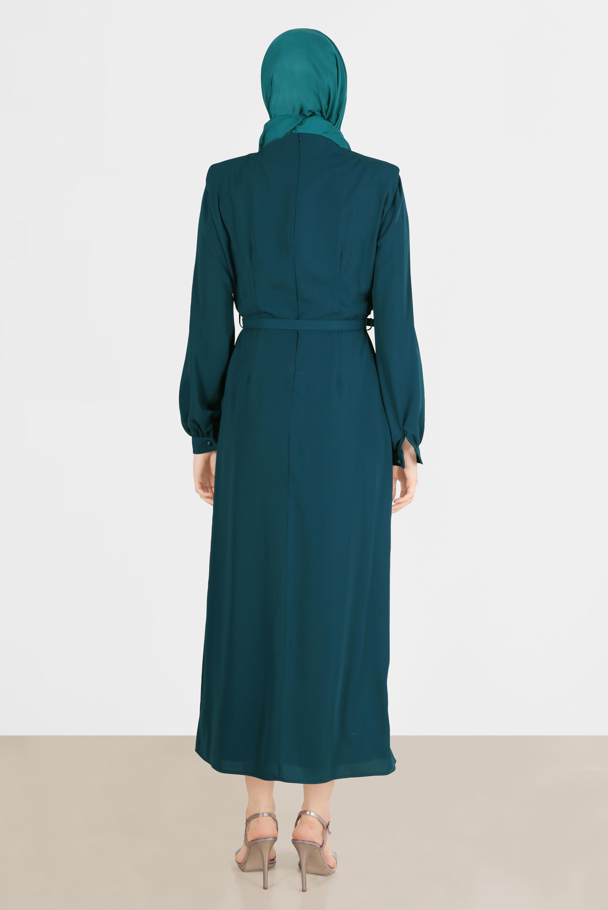 Tesettür giyim YEŞİL OMUZLARI BÜZGÜLÜ KEMERLİ ELBİSE 42525 