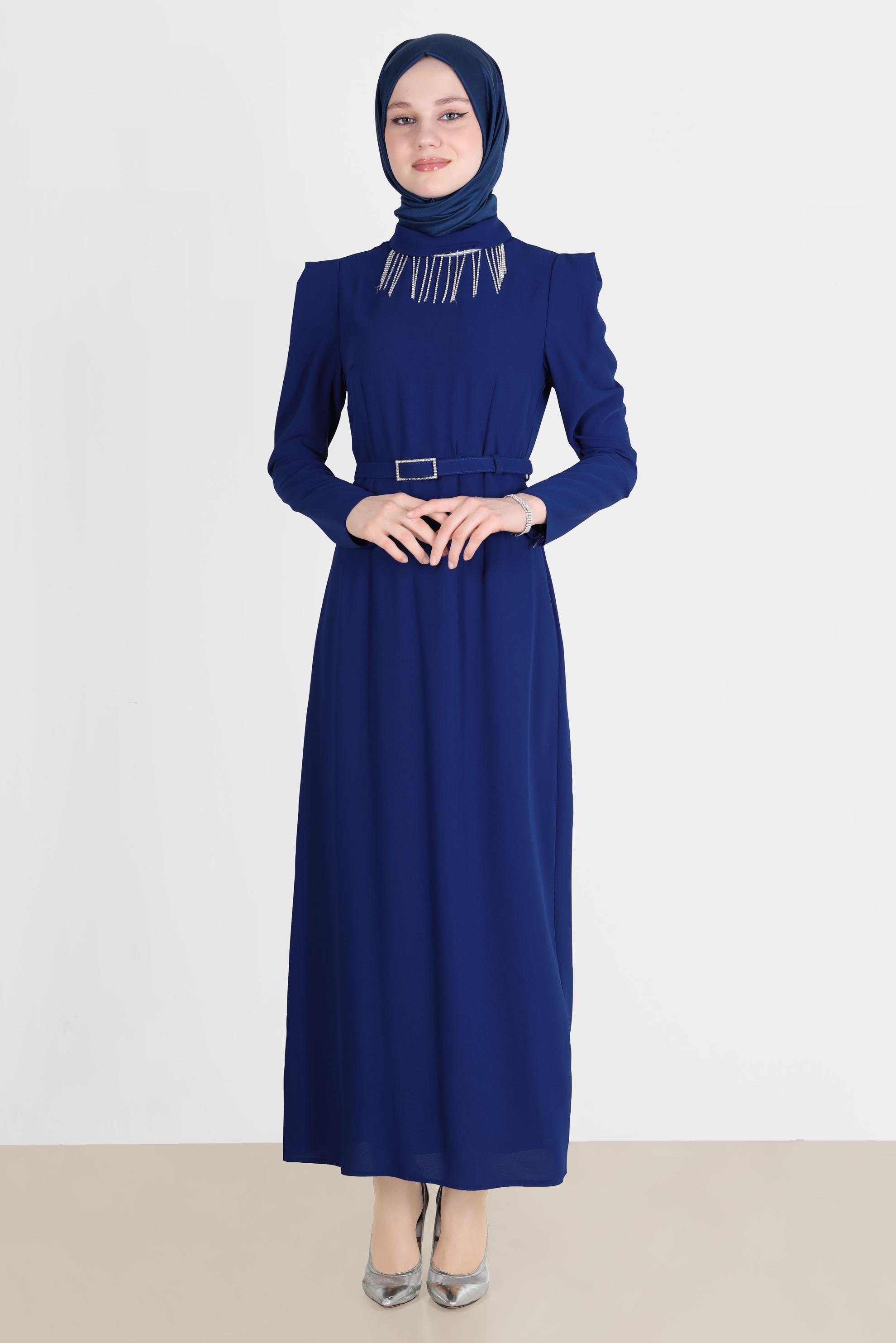 Tesettür giyim MAVİ PÜSKÜL DETAYLI VATKALI ELBİSE 42526 