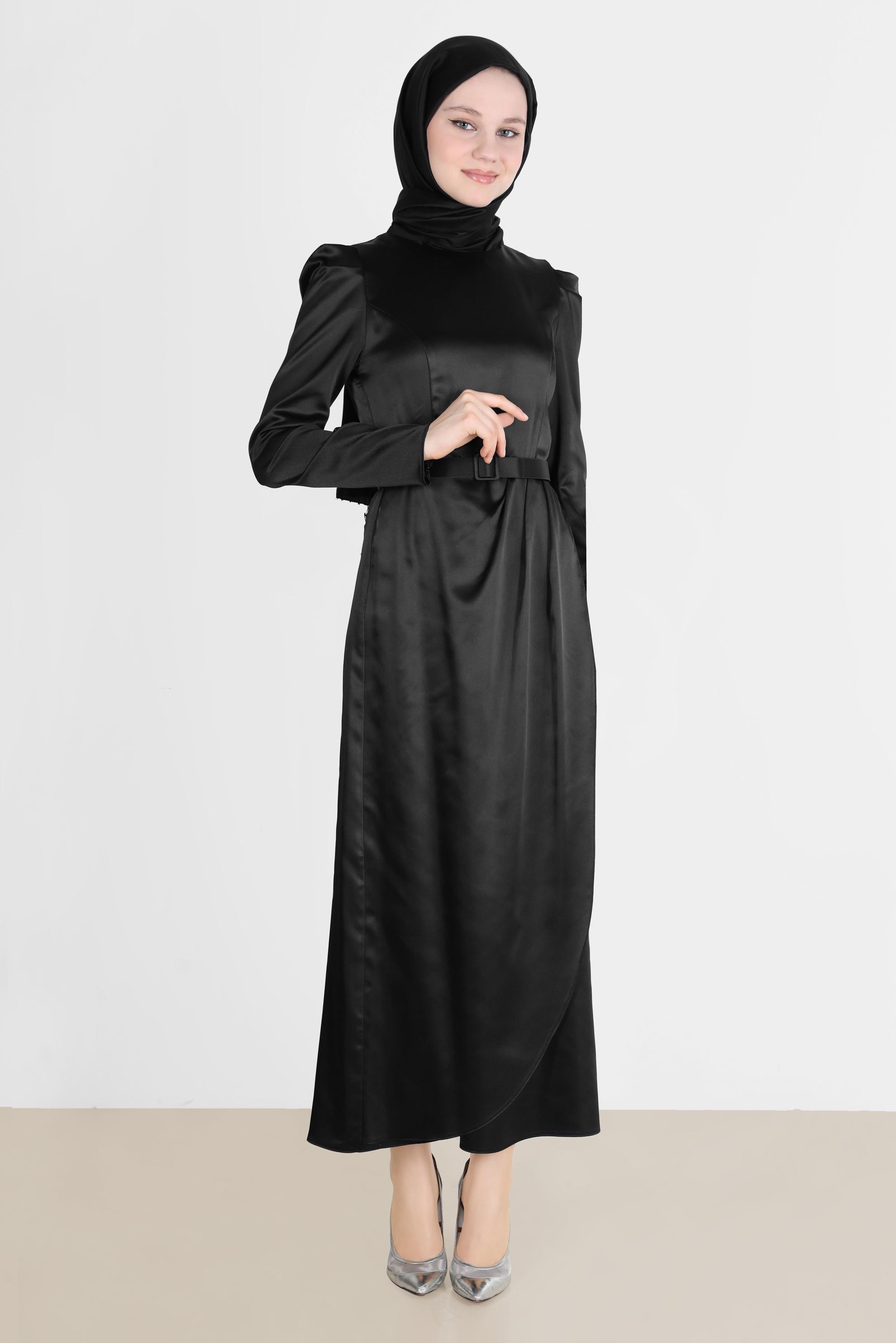 Tesettür giyim SİYAH KEMERLİ SATEN ELBİSE 42527 