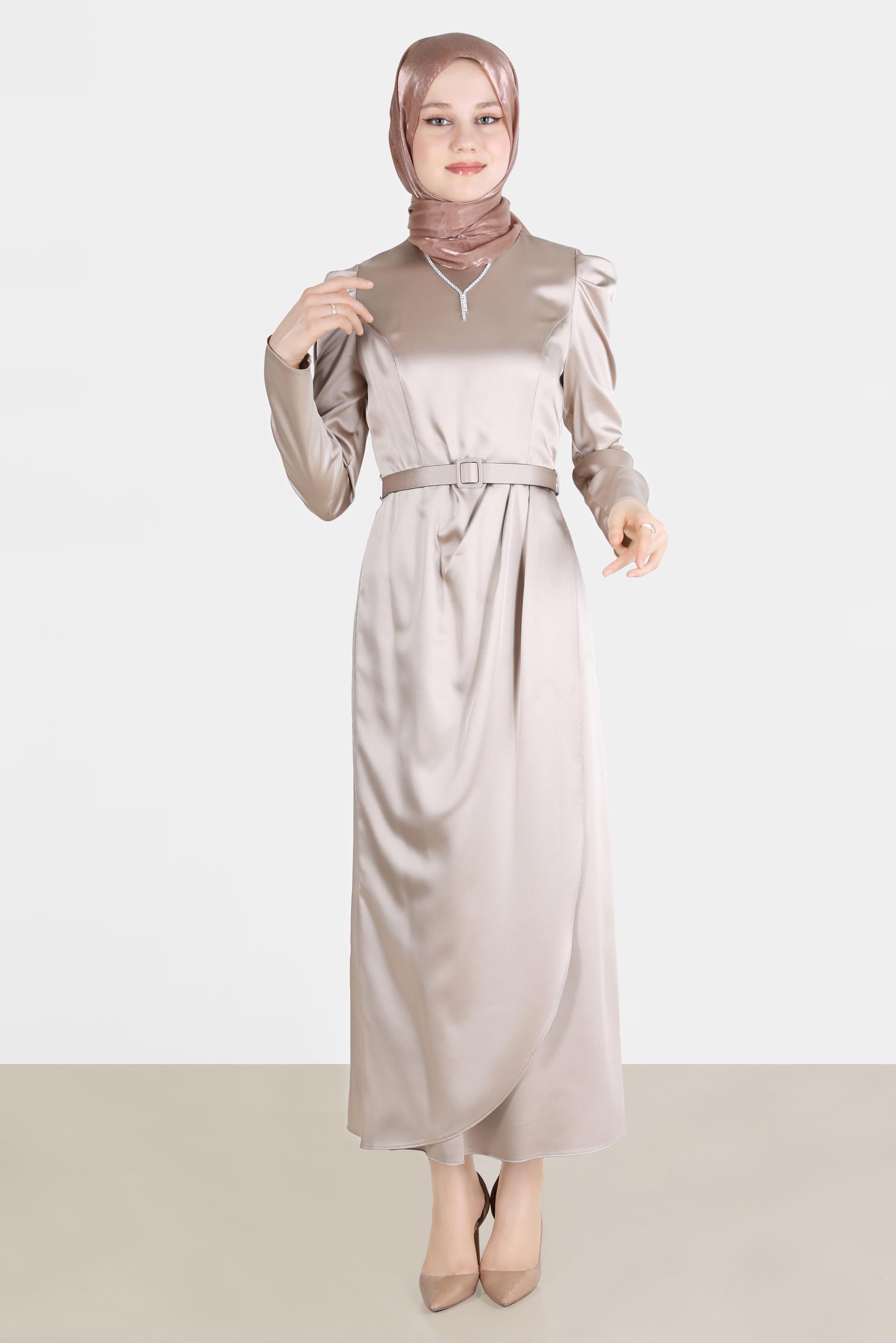 Tesettür giyim BEJ KEMERLİ SATEN ELBİSE 42527 