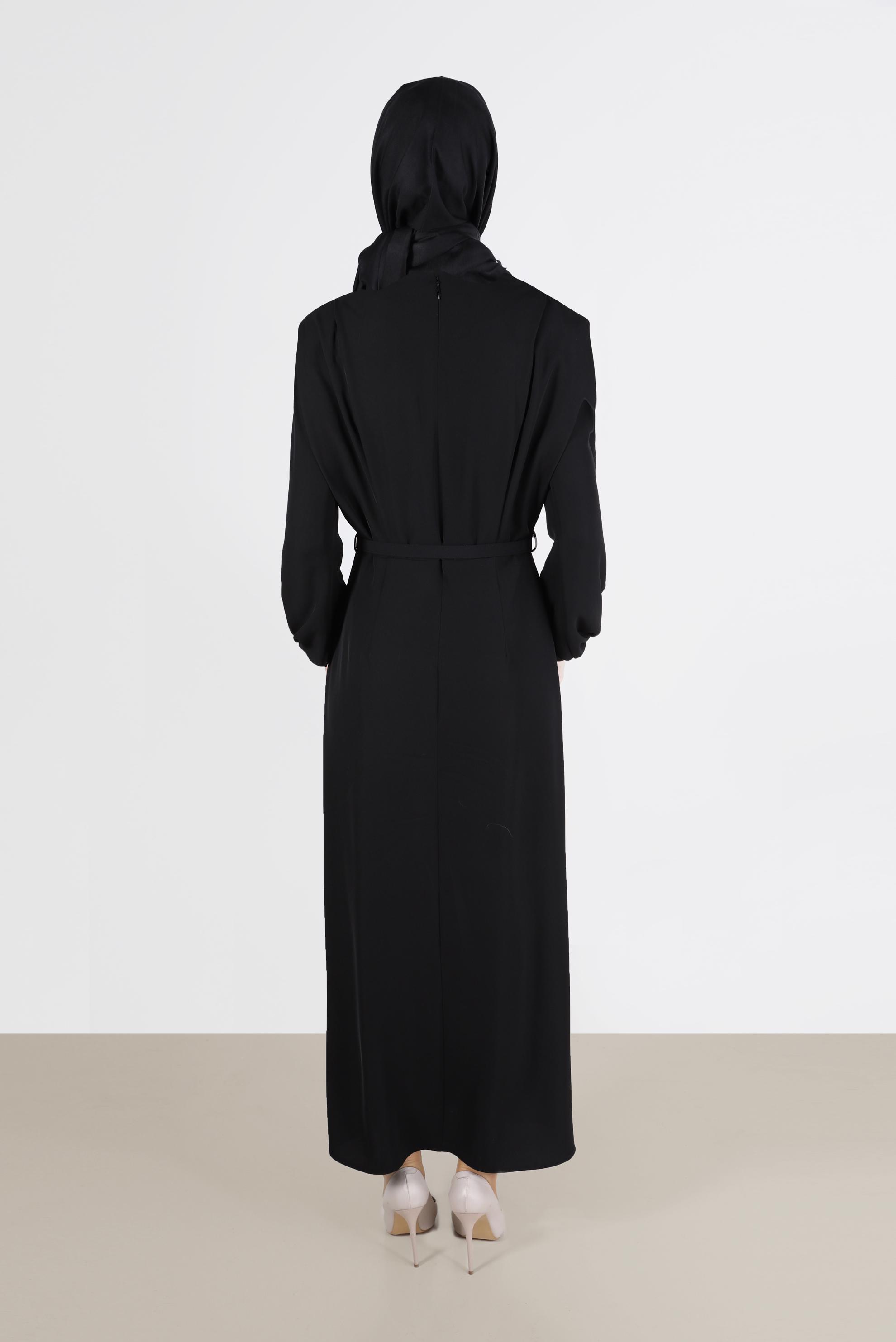 Tesettür giyim SİYAH VATKA GÖRÜNÜMLÜ KEMERLİ ELBİSE 42530 