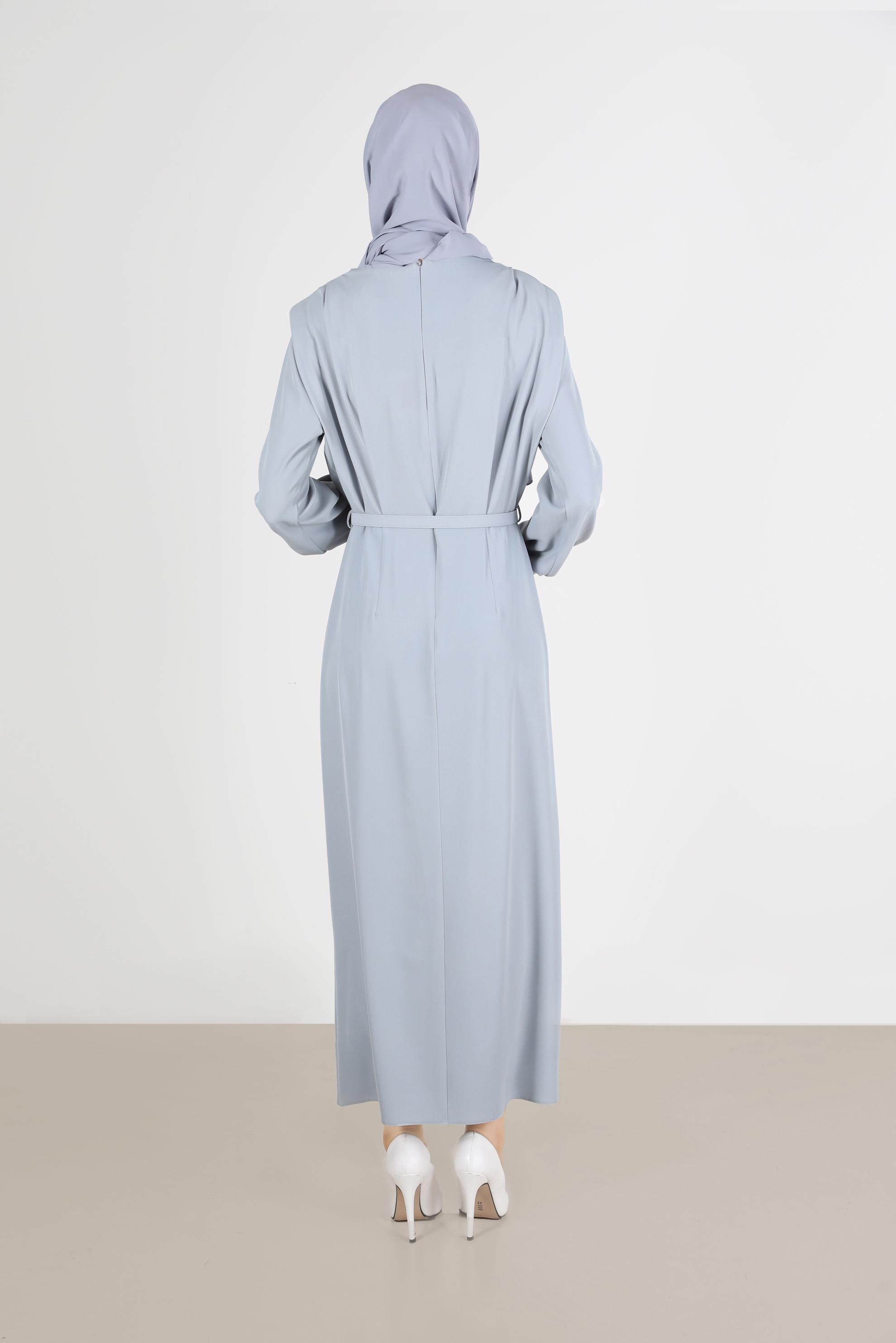 Tesettür giyim GRİ VATKA GÖRÜNÜMLÜ KEMERLİ ELBİSE 42530 