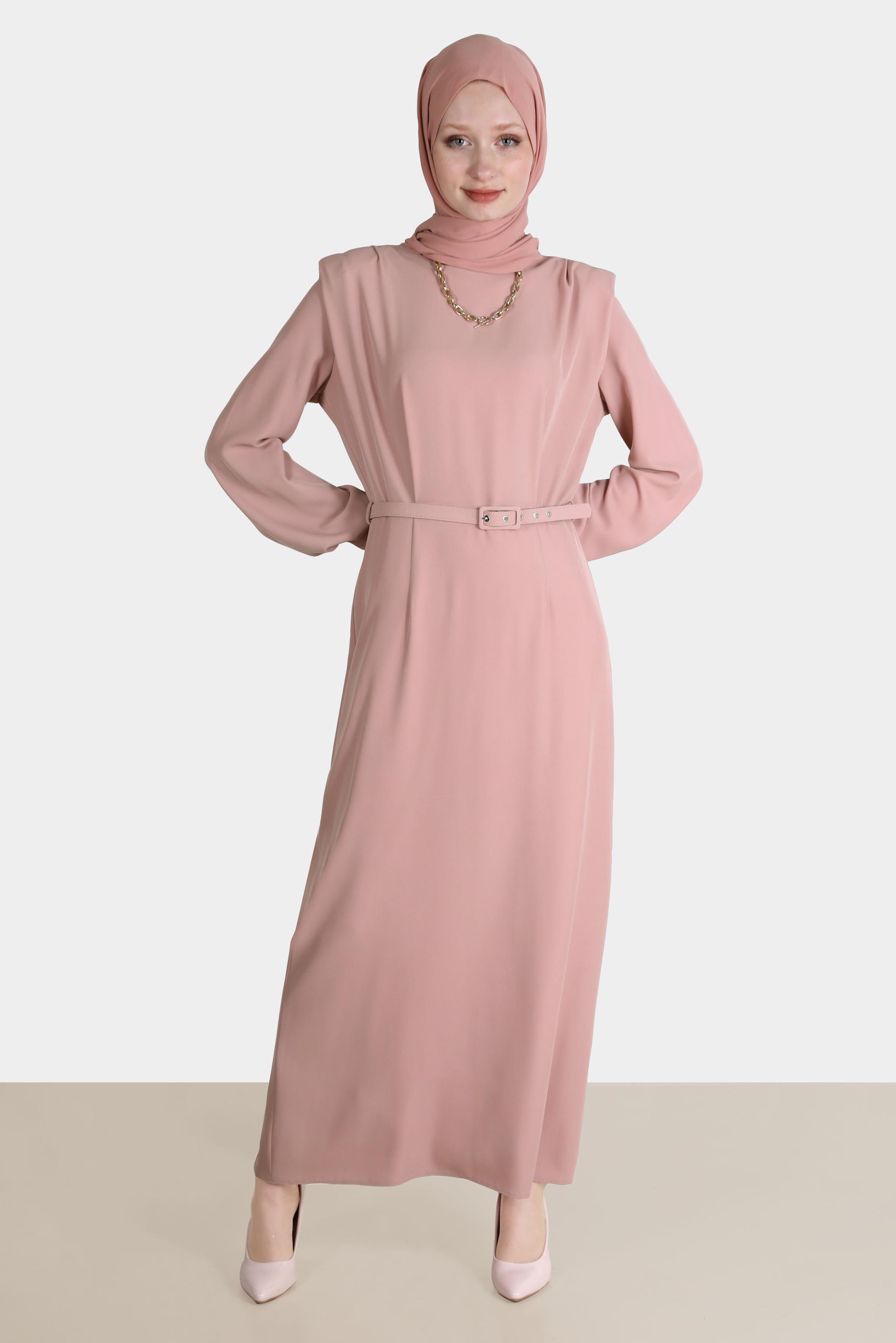 Tesettür giyim PUDRA VATKA GÖRÜNÜMLÜ KEMERLİ ELBİSE 42530 