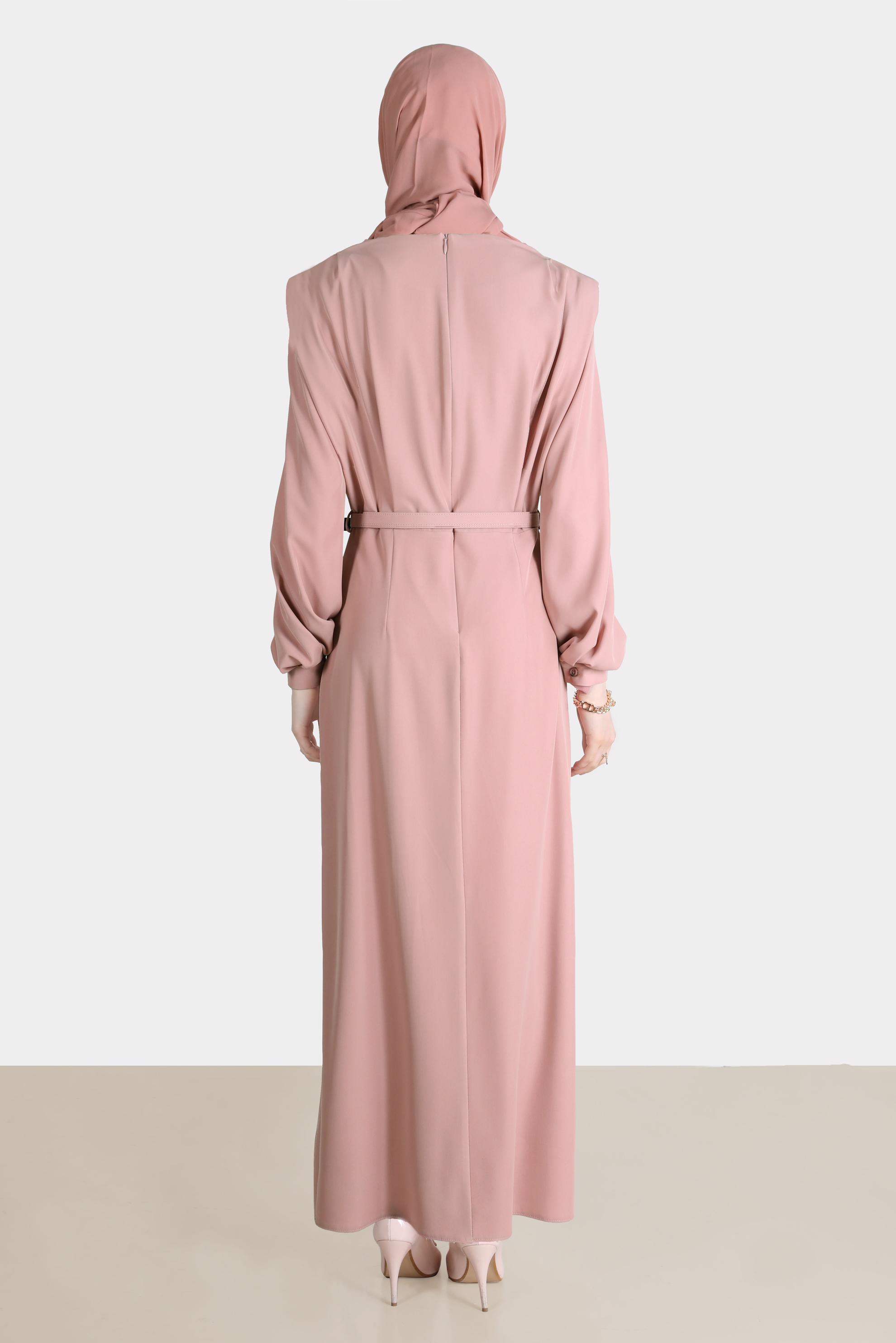 Tesettür giyim PUDRA VATKA GÖRÜNÜMLÜ KEMERLİ ELBİSE 42530 