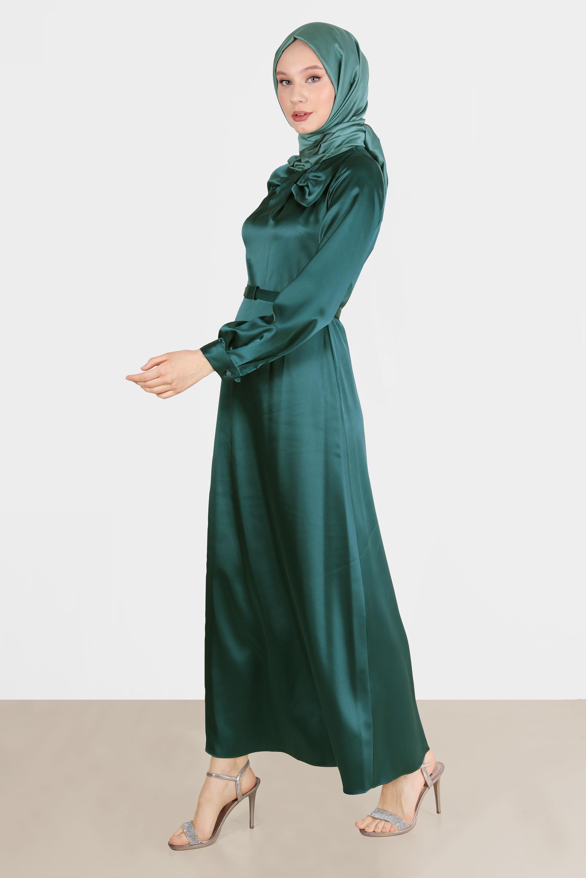 Tesettür giyim YEŞİL FİYONK DETAYLI KEMERLİ ELBİSE 42532 