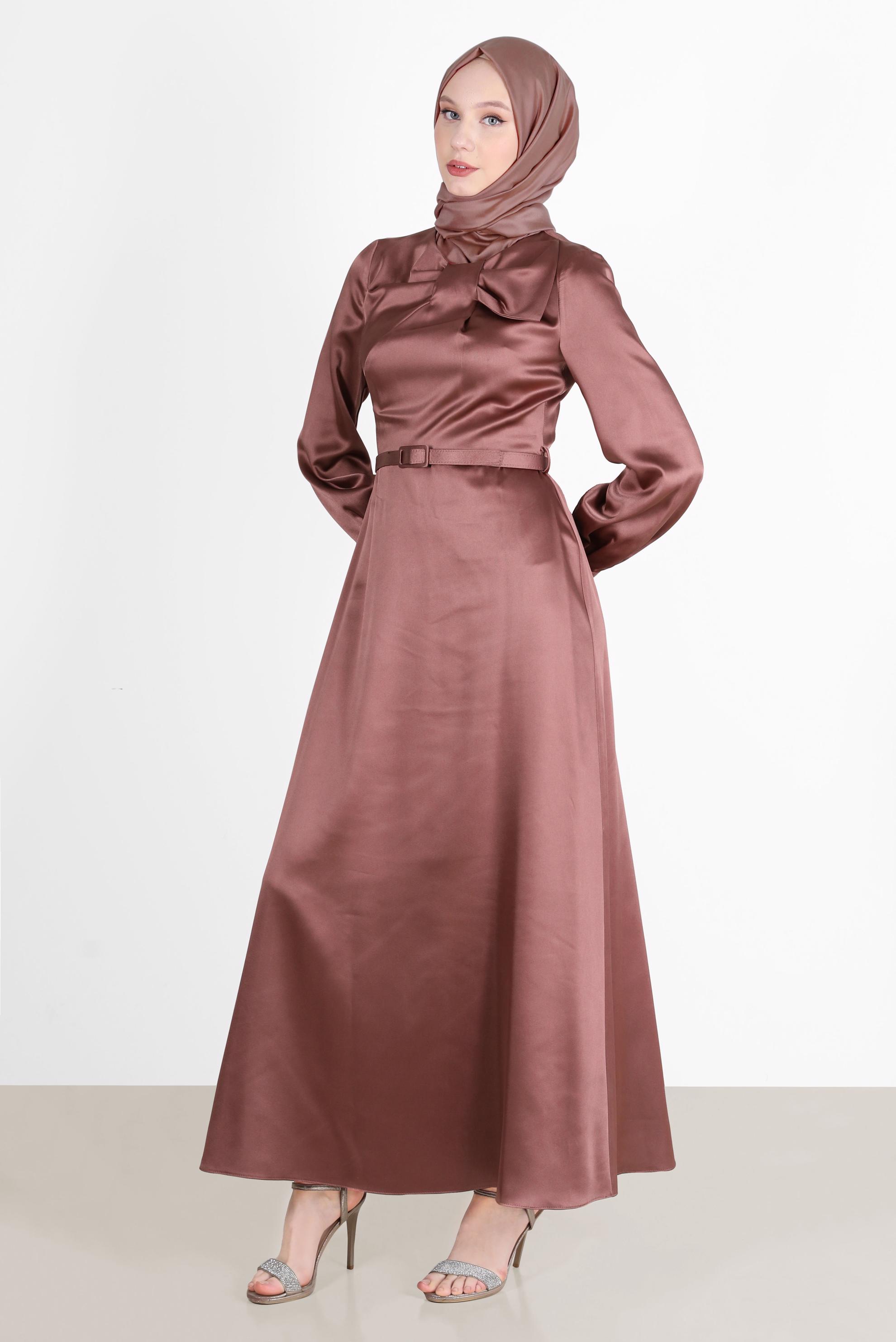 Tesettür giyim PEMBE FİYONK DETAYLI KEMERLİ ELBİSE 42532 