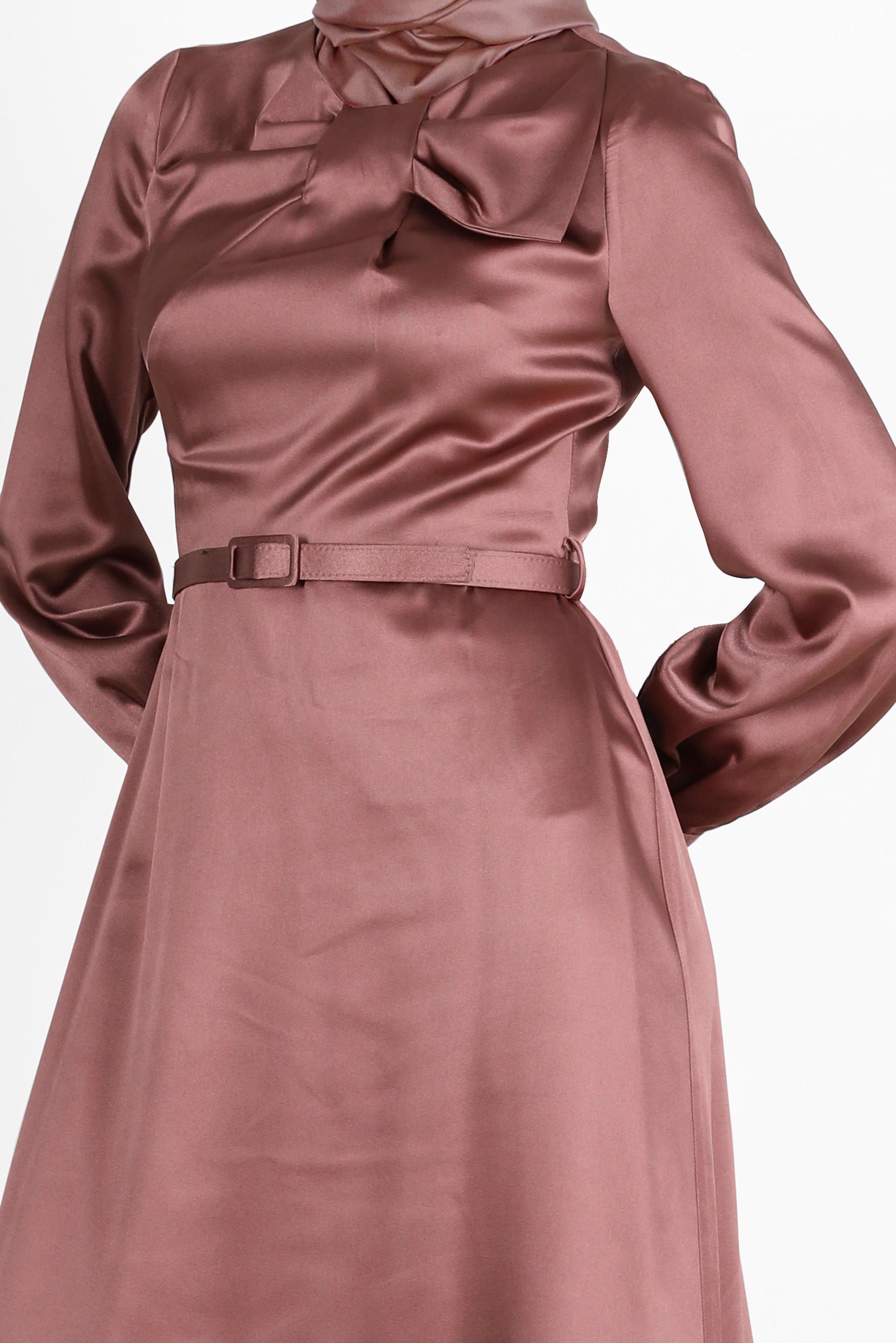 Tesettür giyim PEMBE FİYONK DETAYLI KEMERLİ ELBİSE 42532 