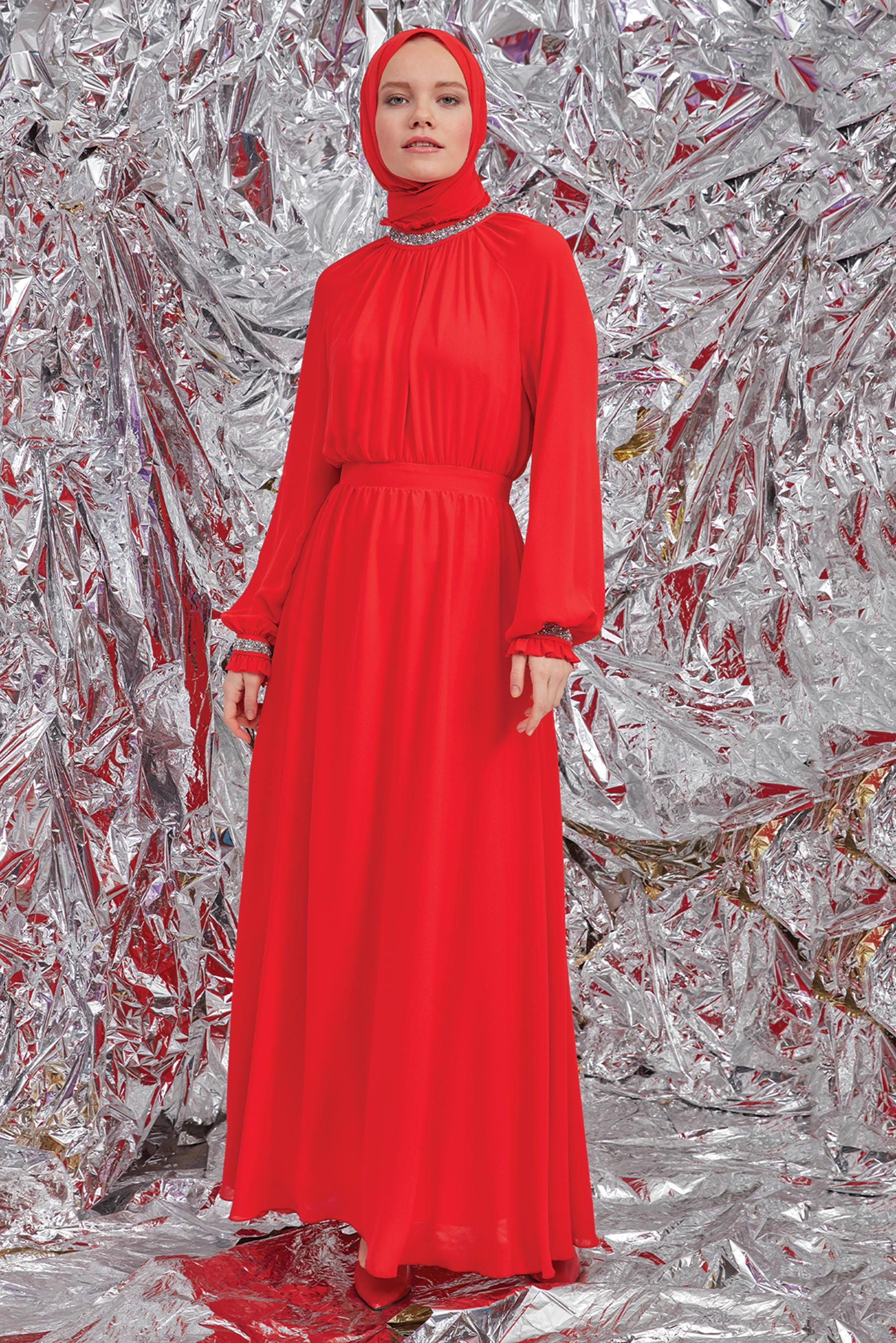 Tesettür giyim KIRMIZI TAŞ DETAYLI ELBİSE 42553 