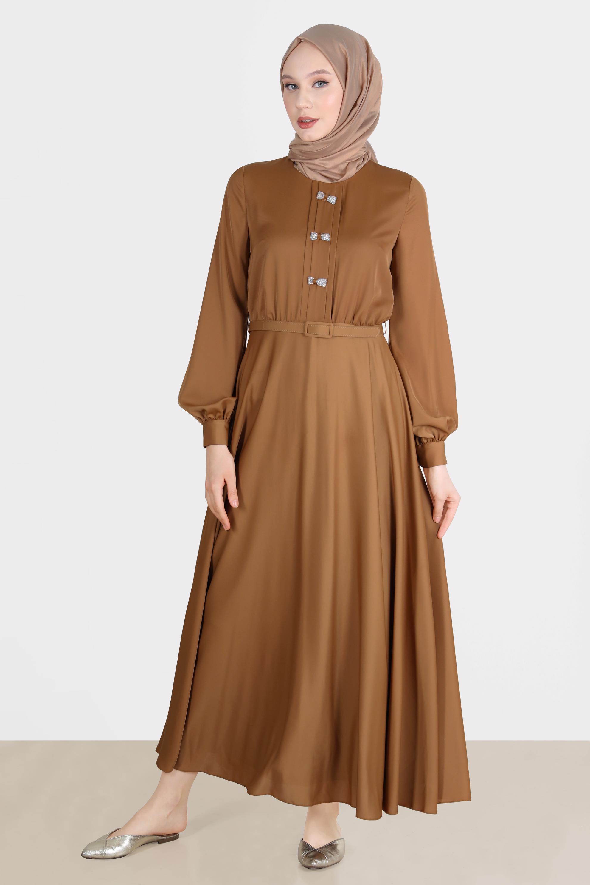 Tesettür giyim SARI TAŞLI FİYONK DETAYLI ELBİSE 42555 