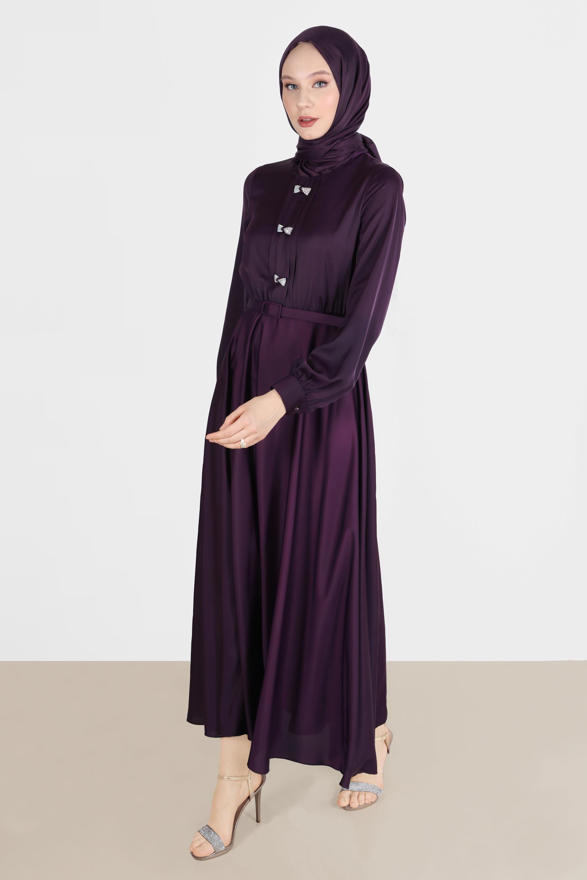 Tesettür giyim MOR TAŞLI FİYONK DETAYLI ELBİSE 42555 