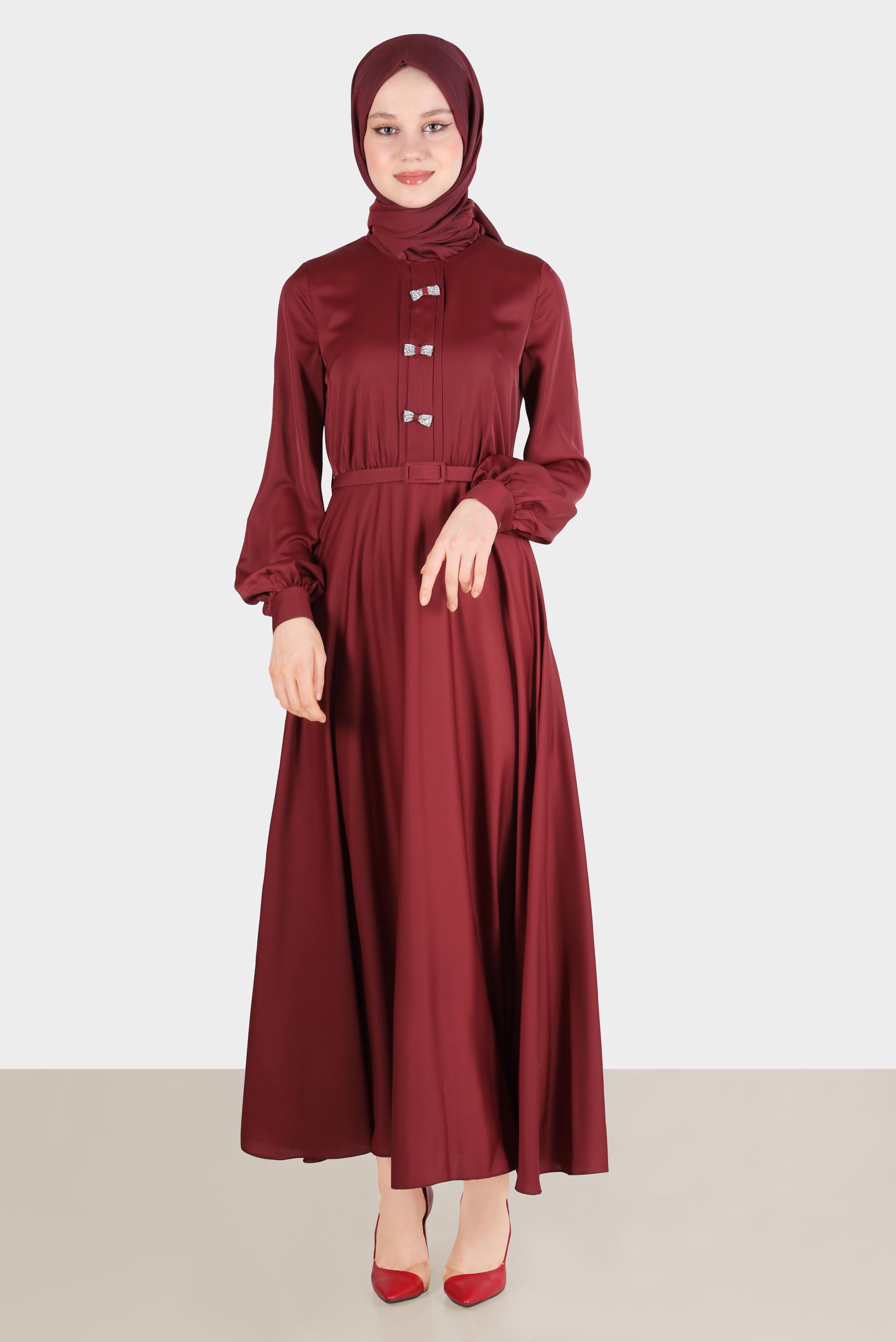 Tesettür giyim KIRMIZI TAŞLI FİYONK DETAYLI ELBİSE 42555 
