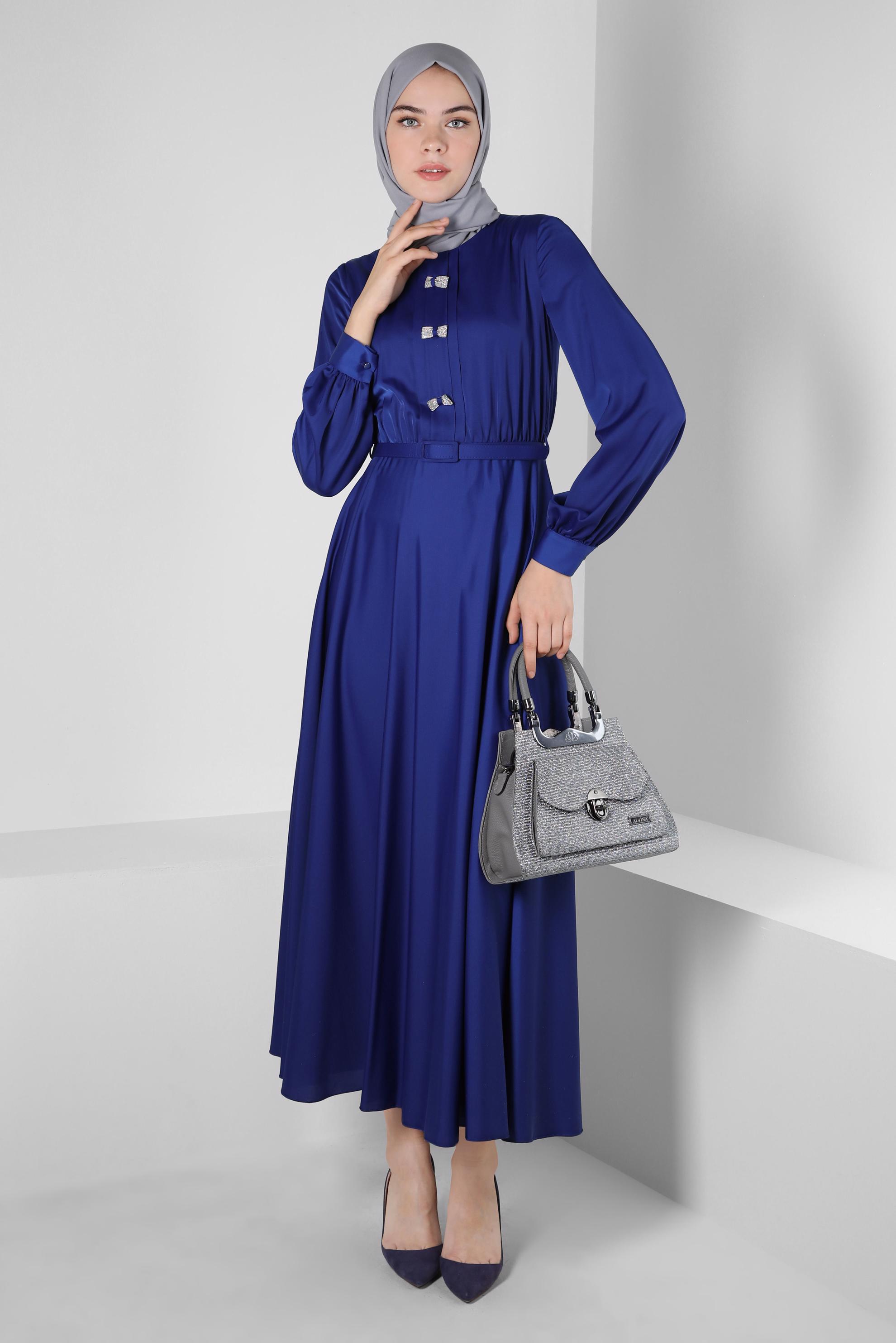 Tesettür giyim LACİVERT TAŞLI FİYONK DETAYLI ELBİSE 42555 
