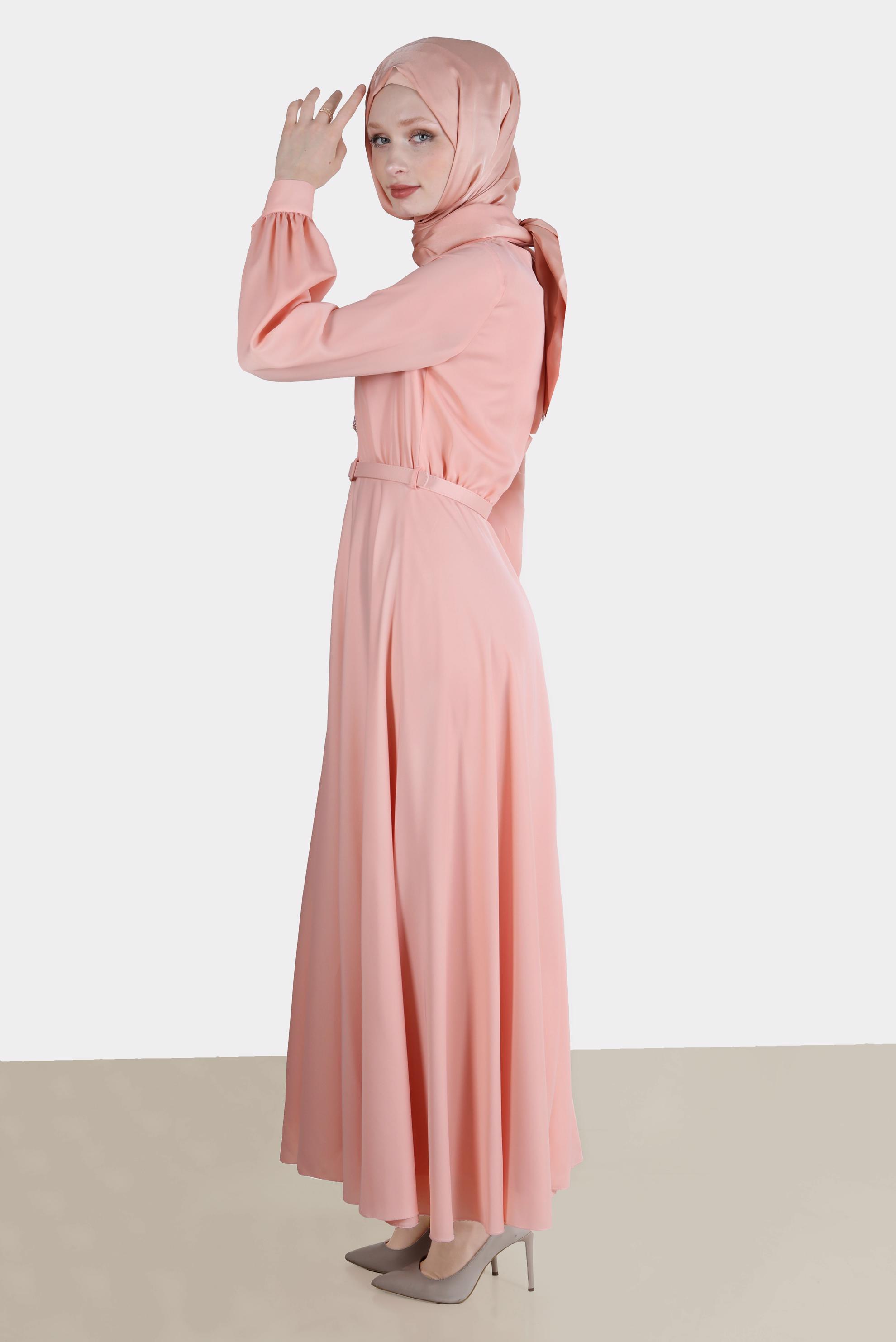 Tesettür giyim PUDRA TAŞLI FİYONK DETAYLI ELBİSE 42555 