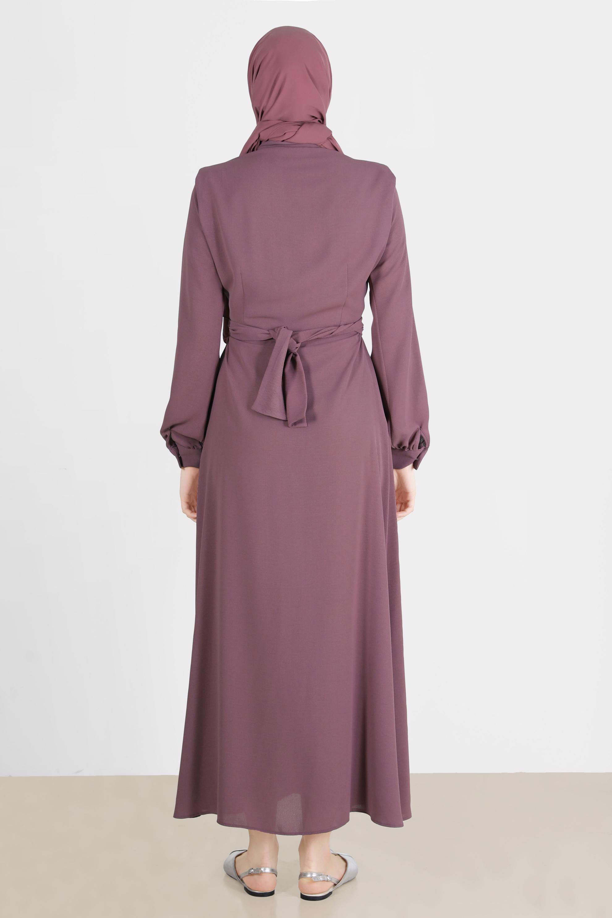 Tesettür giyim MOR BOYDAN DÜĞMELİ BAĞLAMA DETAYLI ELBİSE 42566 