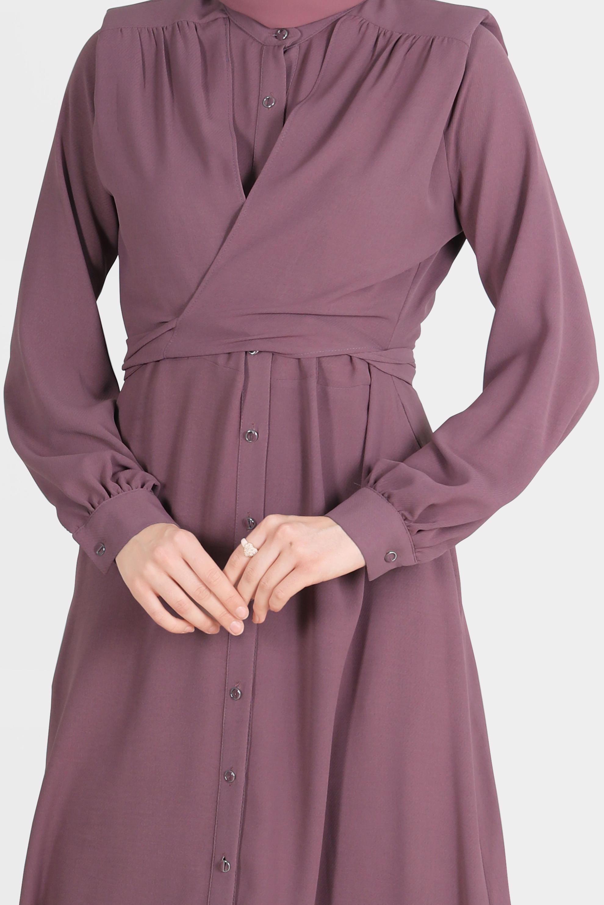 Tesettür giyim MOR BOYDAN DÜĞMELİ BAĞLAMA DETAYLI ELBİSE 42566 