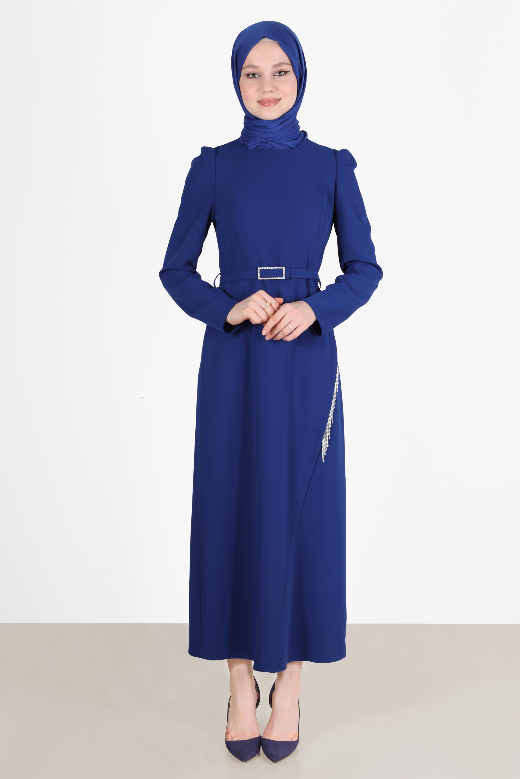 Tesettür giyim MAVİ KEMERLİ PÜSKÜL DETAYLI ELBİSE 42568 