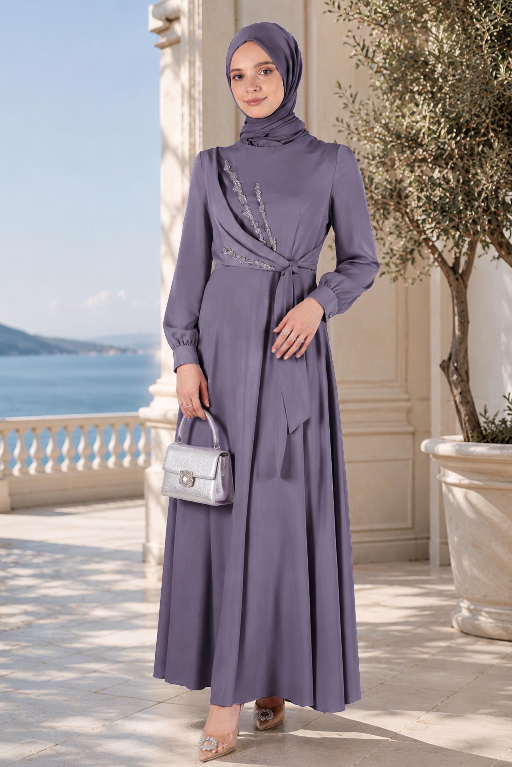 Vêtements hijab POURPRE ROBE EN SATIN DÉTAIL GEMME 42569