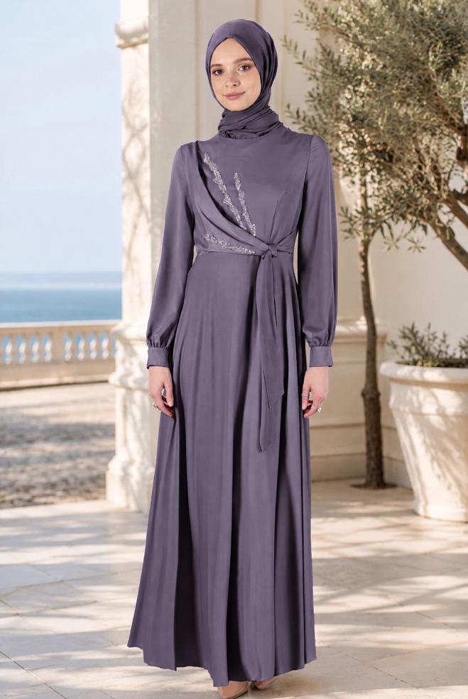Vêtements hijab POURPRE ROBE EN SATIN DÉTAIL GEMME 42569 - ALVİNA