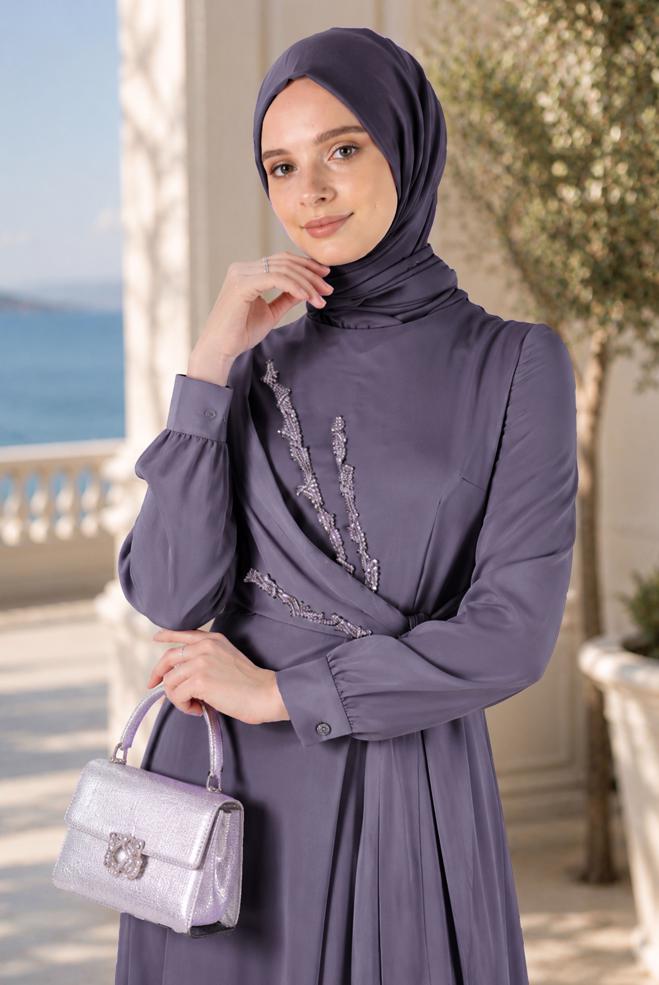 Vêtements hijab POURPRE ROBE EN SATIN DÉTAIL GEMME 42569 - ALVİNA