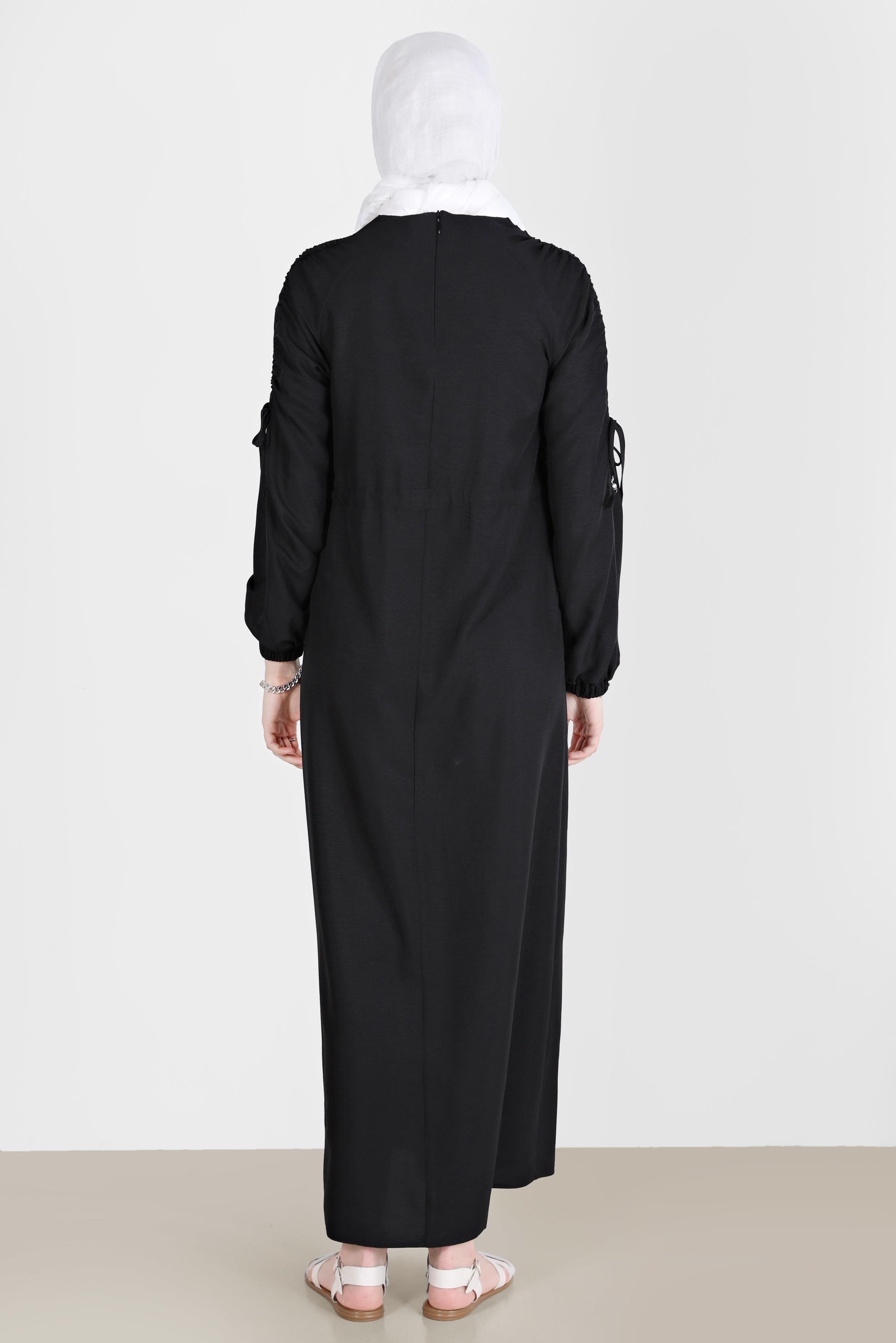 Tesettür giyim SİYAH KOLLARI VE BELİ BÜZGÜ DETAYLI ELBİSE 42591 