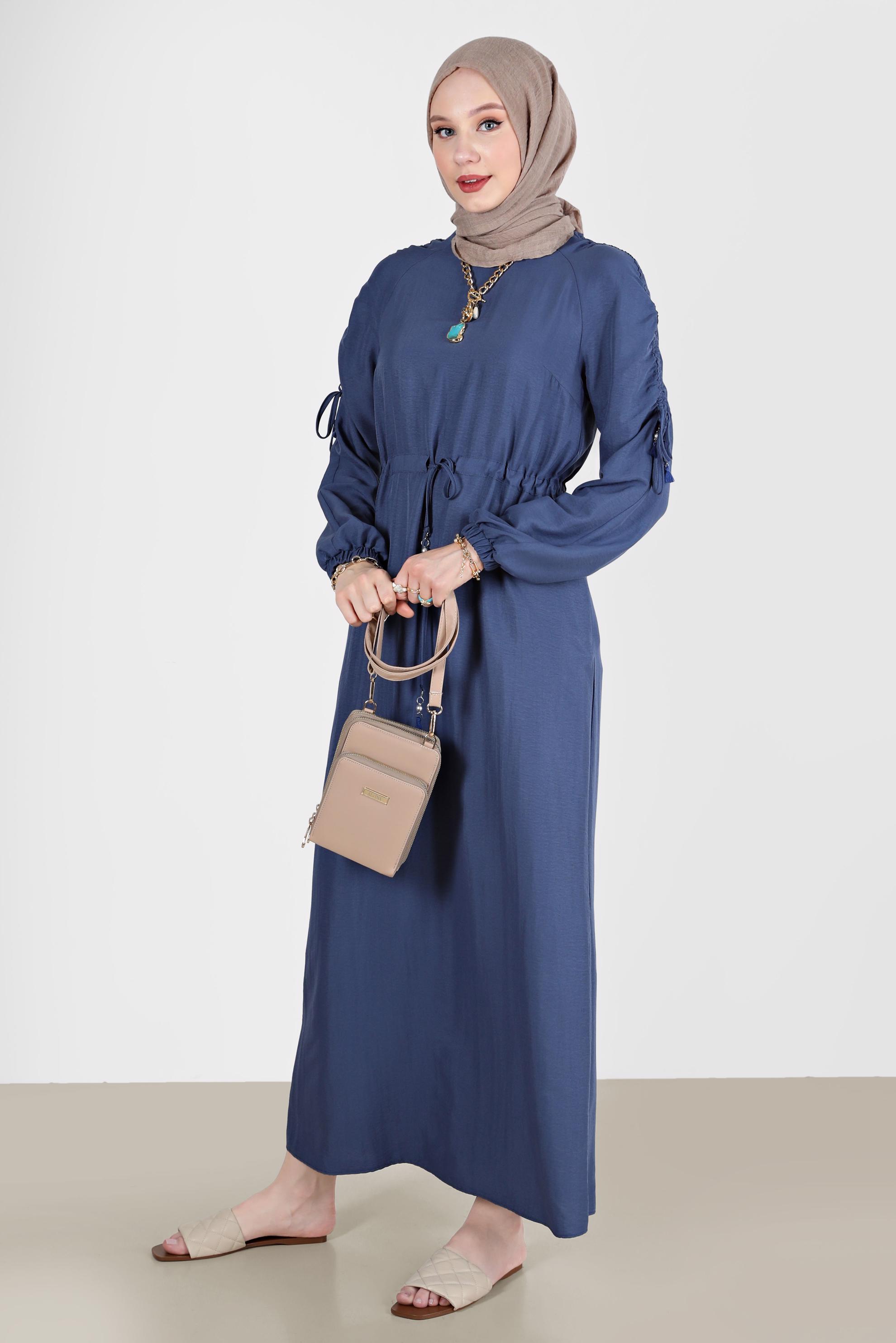 Tesettür giyim LACİVERT KOLLARI VE BELİ BÜZGÜ DETAYLI ELBİSE 42591 