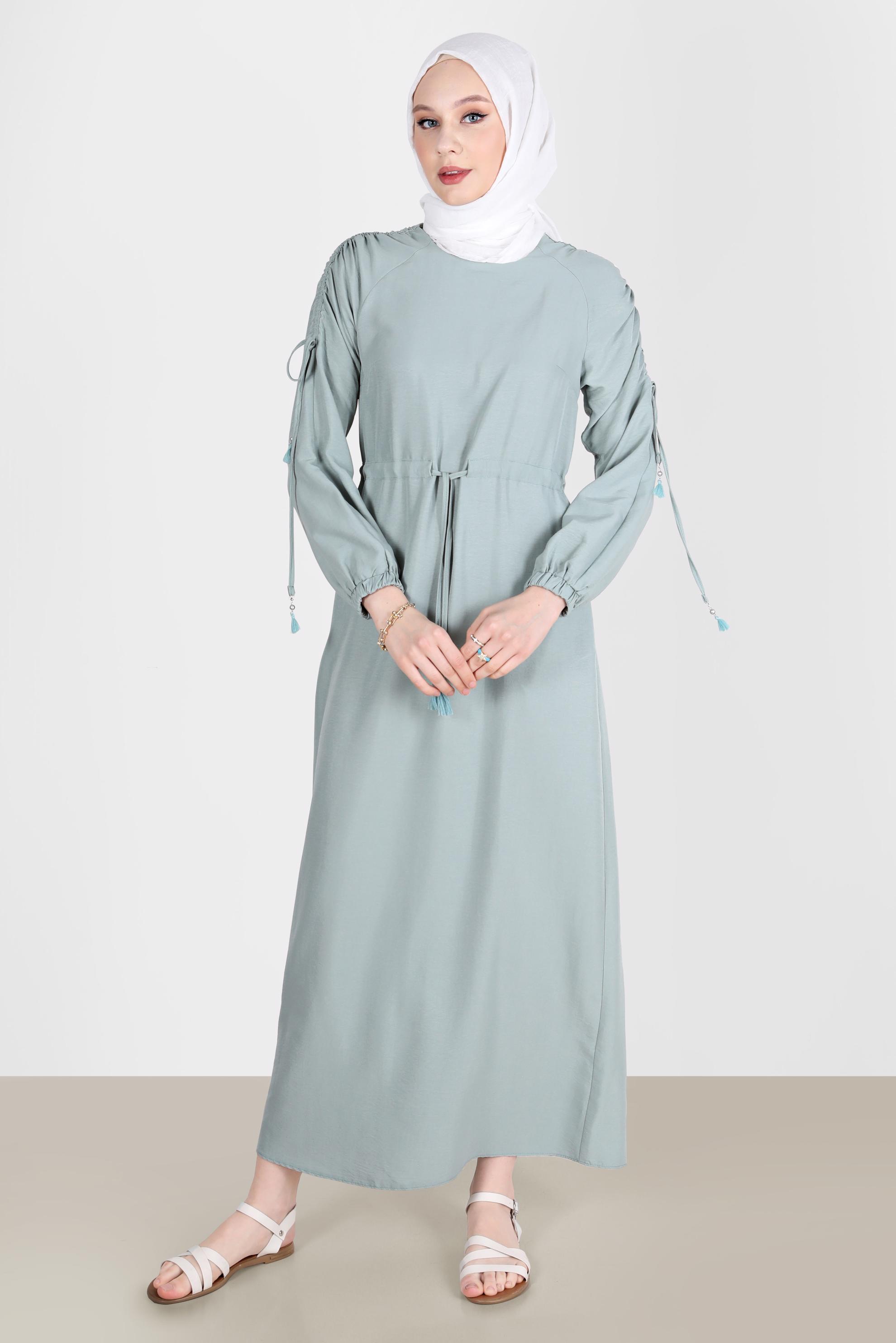 Tesettür giyim MAVİ KOLLARI VE BELİ BÜZGÜ DETAYLI ELBİSE 42591 