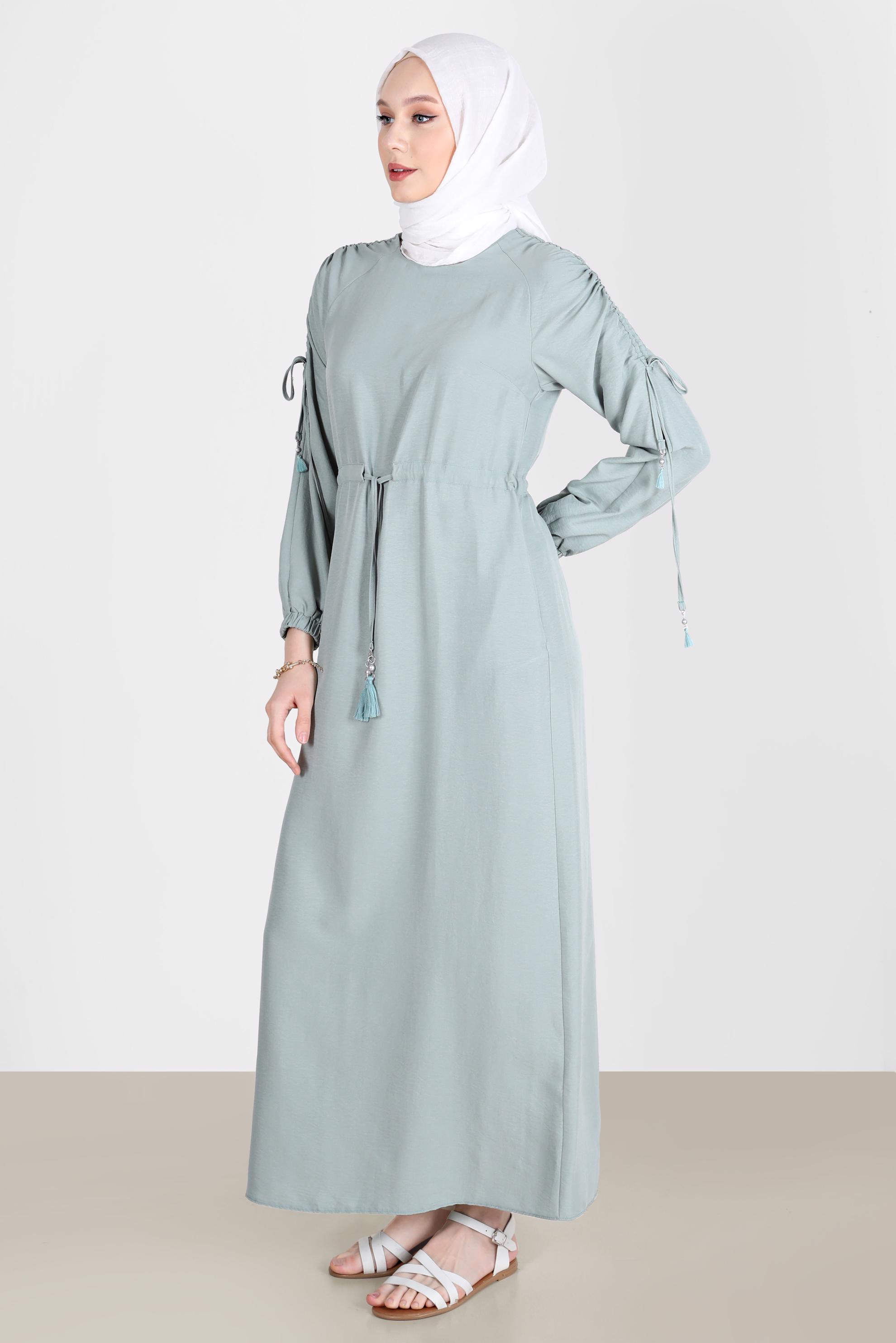 Tesettür giyim MAVİ KOLLARI VE BELİ BÜZGÜ DETAYLI ELBİSE 42591 