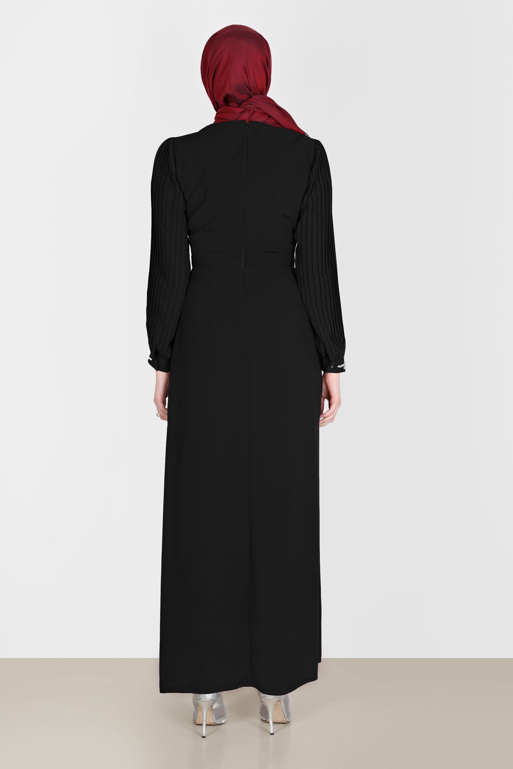 Tesettür giyim SİYAH KOLLARI PİLİSELİ TAŞ İŞLEMELİ ELBİSE 42592