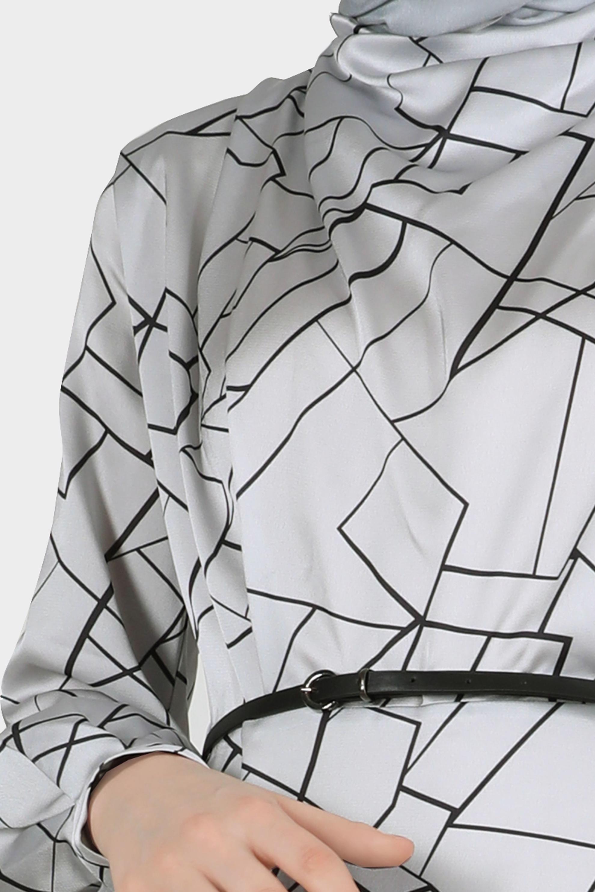 Tesettür giyim GRİ GEOMETRİK ŞEKİLLİ VATKALI SATEN ELBİSE 42609 