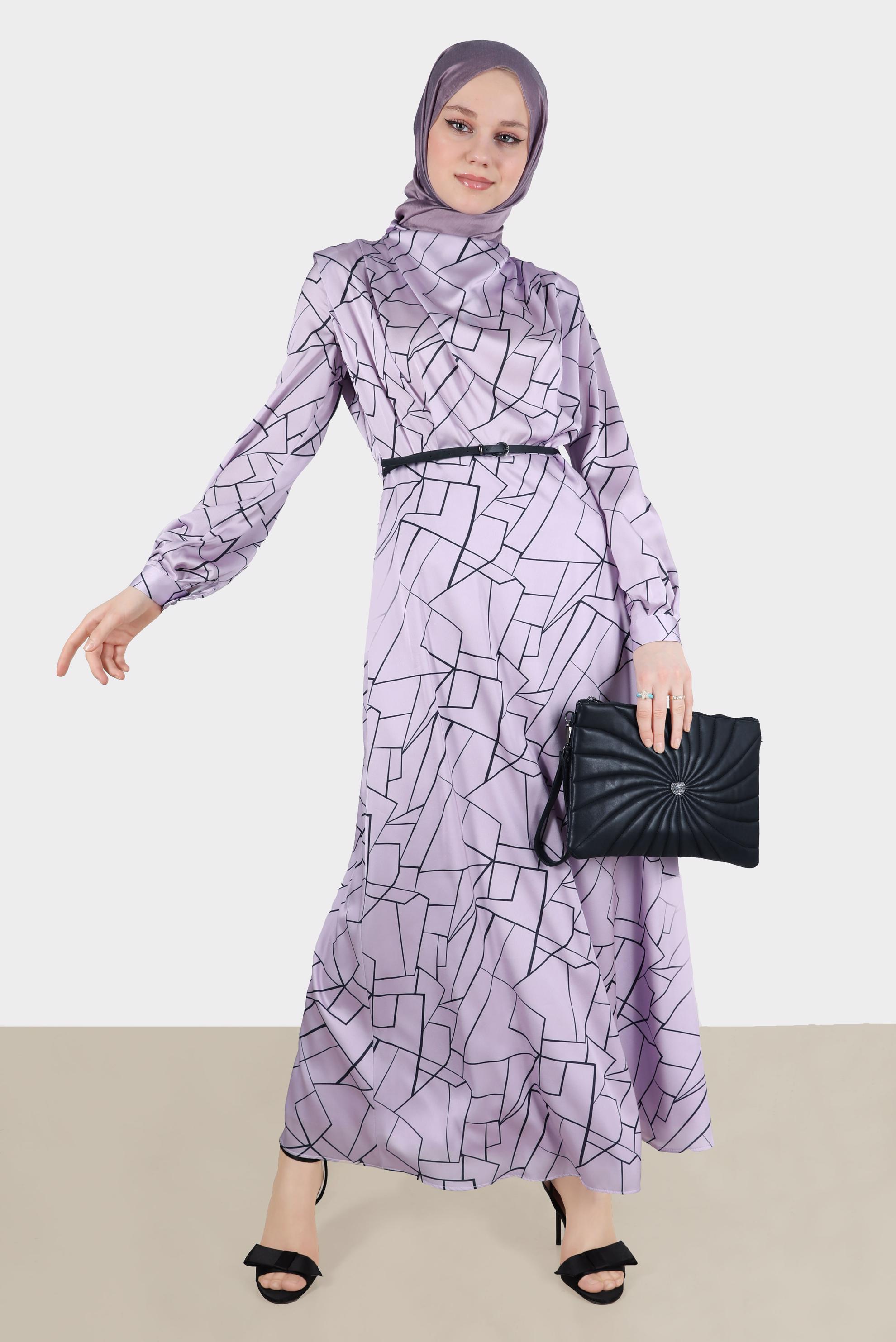 Tesettür giyim MOR GEOMETRİK ŞEKİLLİ VATKALI SATEN ELBİSE 42609 