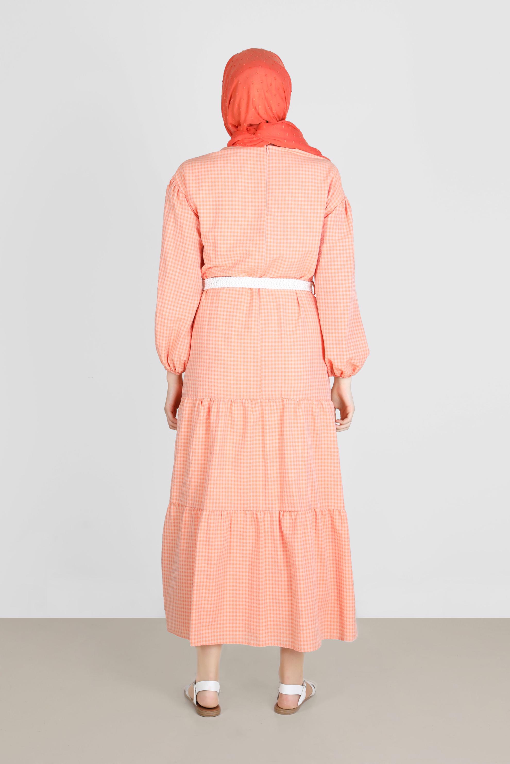 Tesettür giyim TURUNCU PÖTİKARE DESENLİ KEMERLİ ELBİSE 42613	